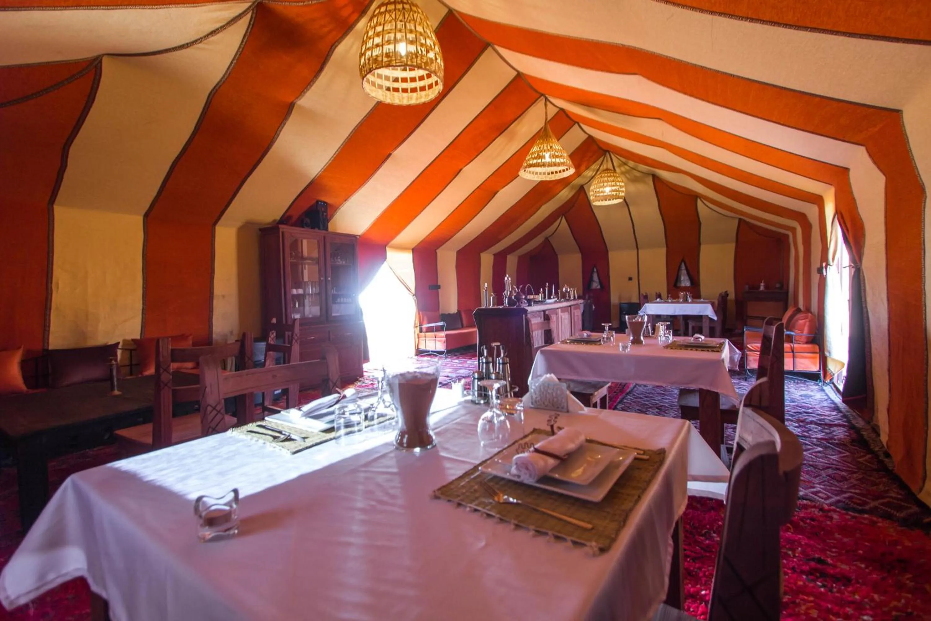Restaurant/places to eat, Bed in Erg Chebbi Camp