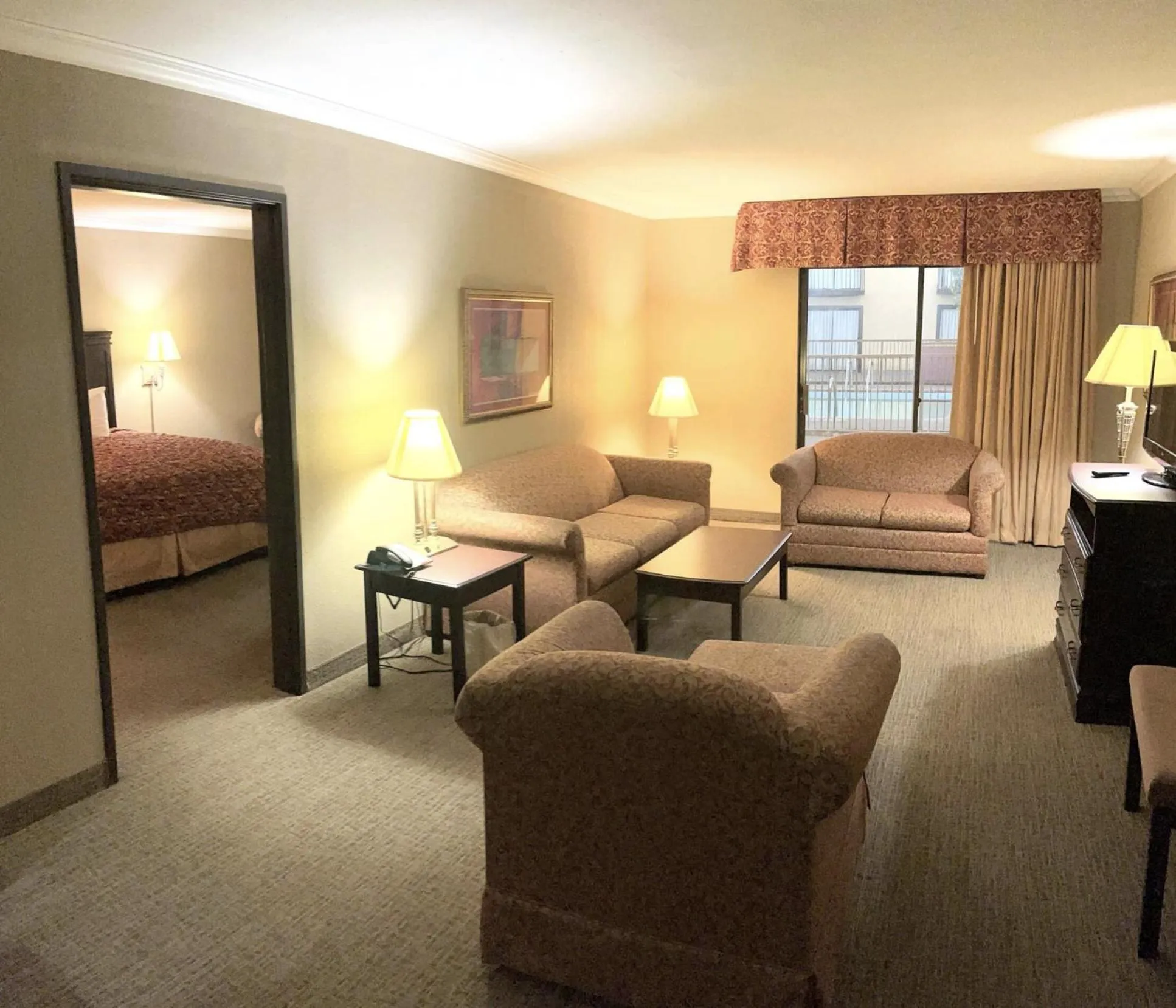 Regency Inn & Suites
