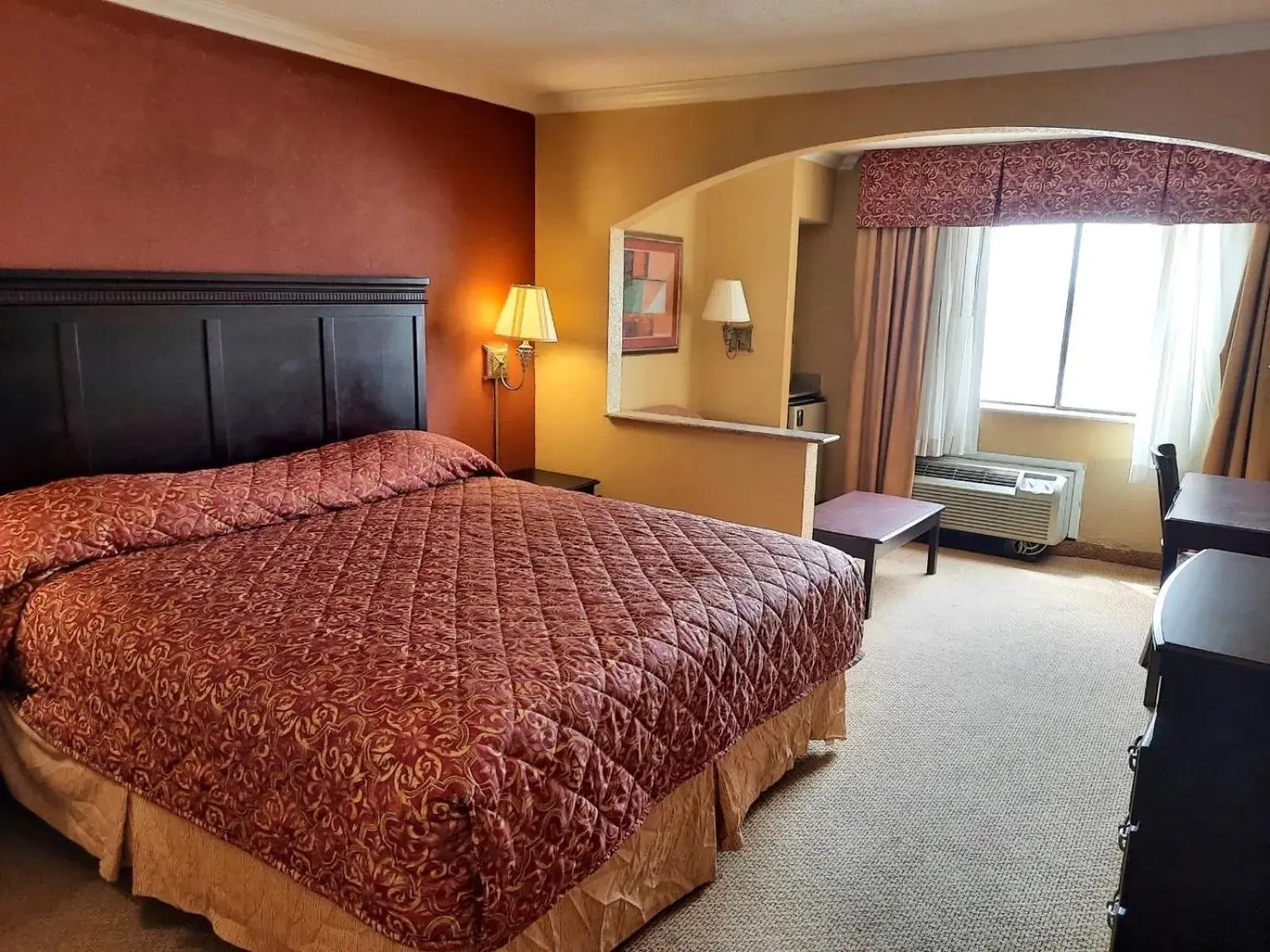 Standard King Room - single occupancy - Smoking in Regency Inn & Suites Standard King Room - single occupancy - Smoking in Regency Inn & Suites