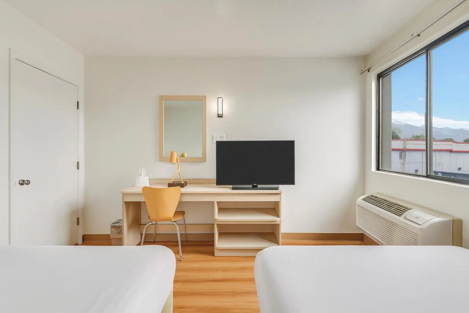 Bedroom, Bed in Motel 6 Ogden, UT- Downtown