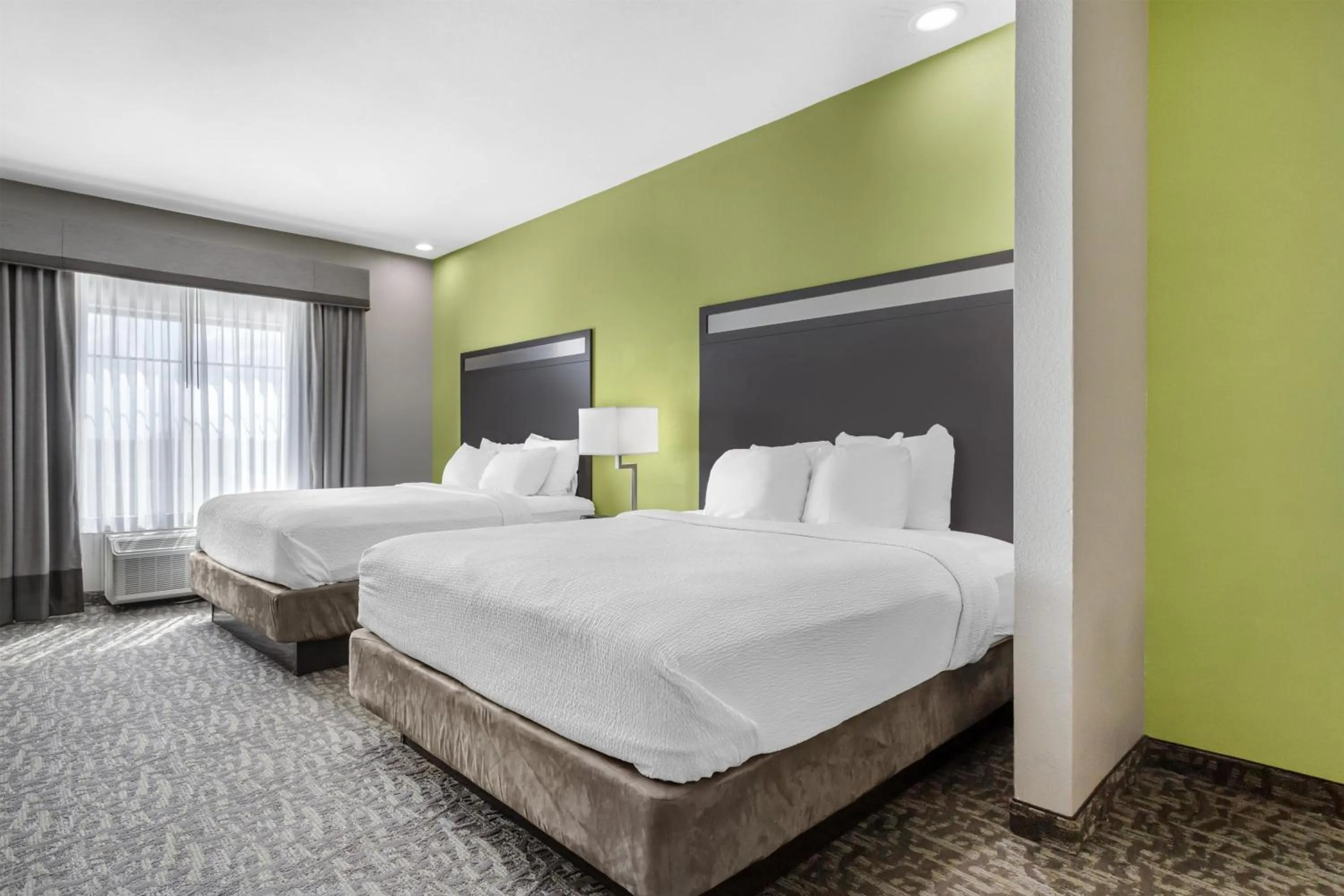 Bedroom, Bed in Best Western Plus Bay City Inn & Suites