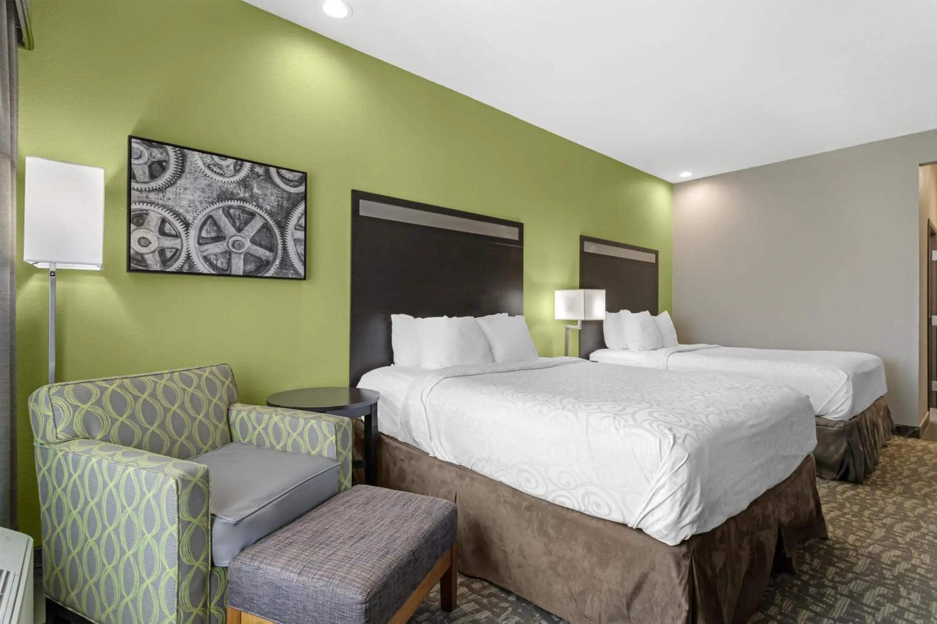 Queen Room with Two Queen Beds and Bath Tub - Disability Access in Best Western Plus Bay City Inn & Suites Queen Room with Two Queen Beds and Bath Tub - Disability Access in Best Western Plus Bay City Inn & Suites