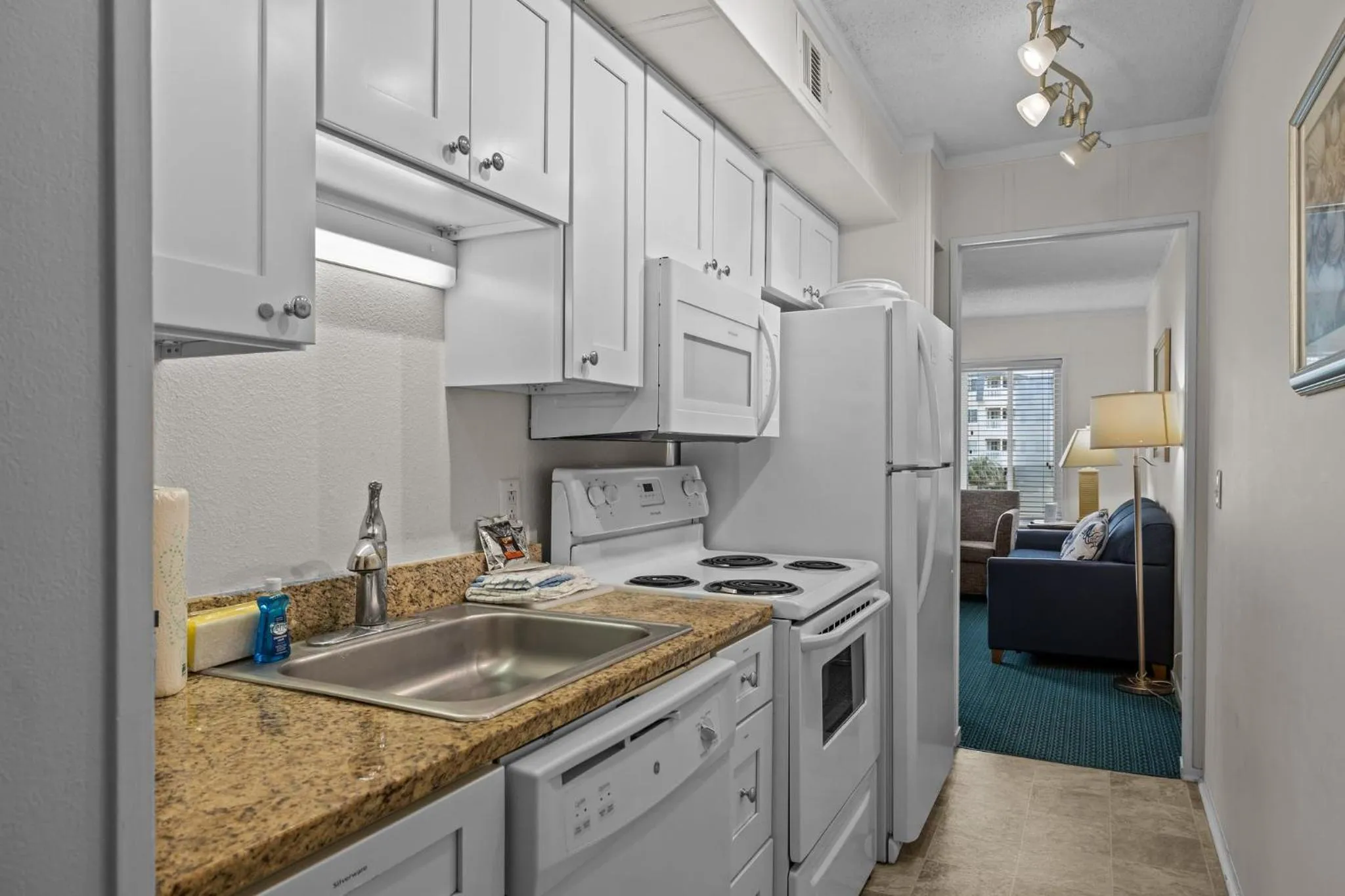 Kitchen or kitchenette in A Place at the Beach III