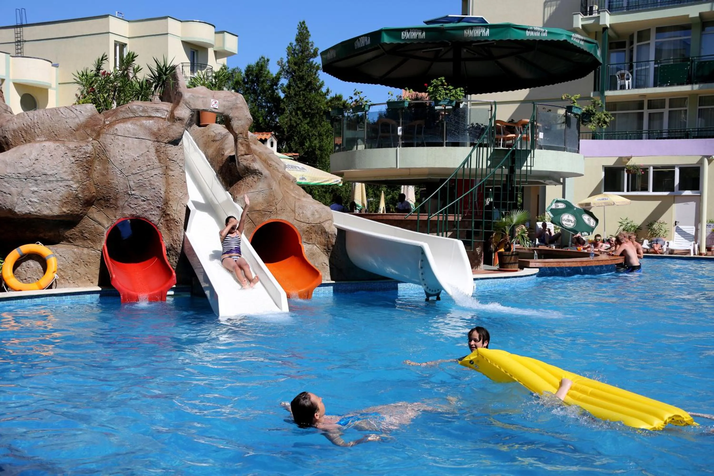 Swimming pool in Sunny Day Club Hotel
