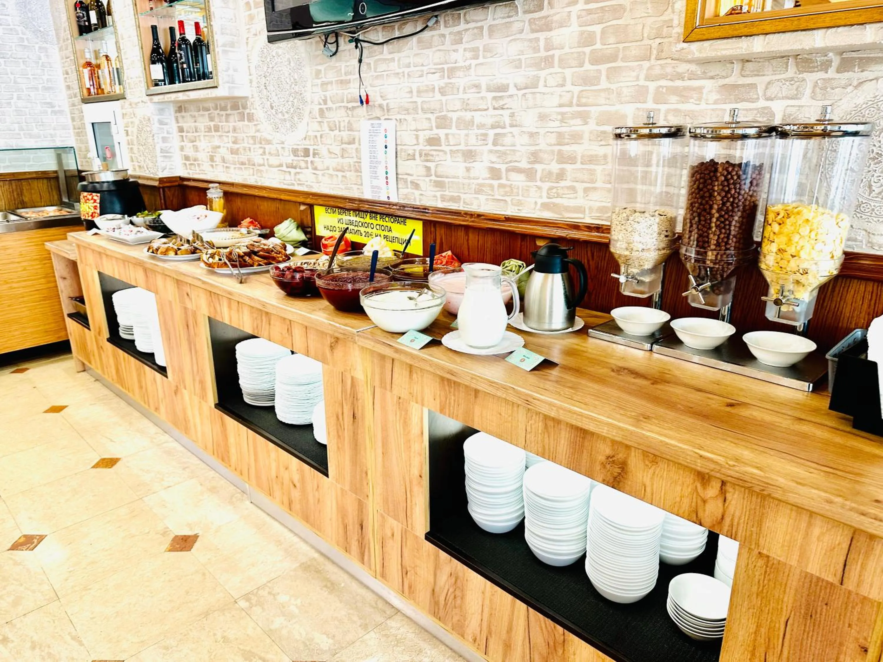 Buffet breakfast in Sunny Day Club Hotel