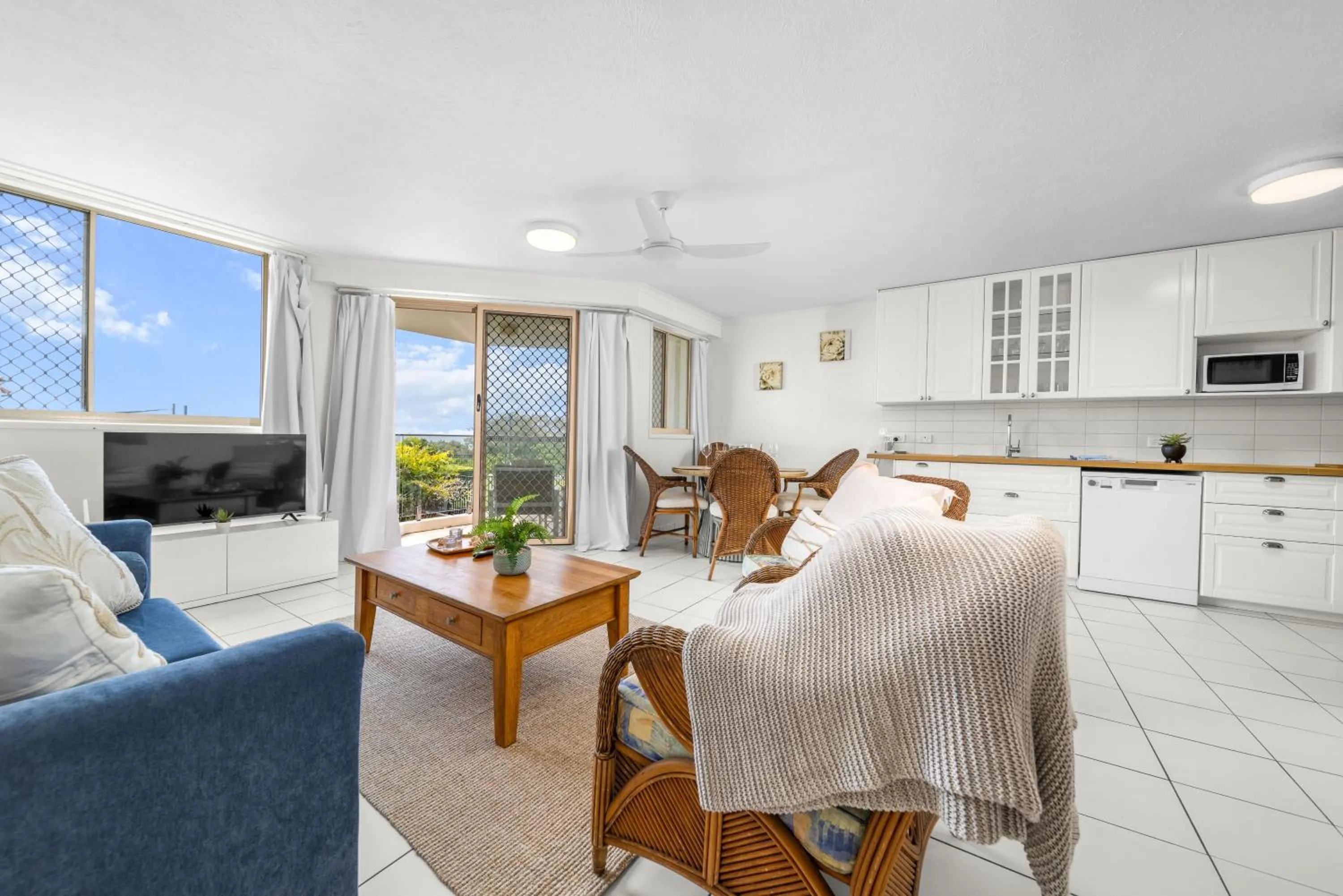 Sandcastles On Currumbin Beachfront, Gold Coast