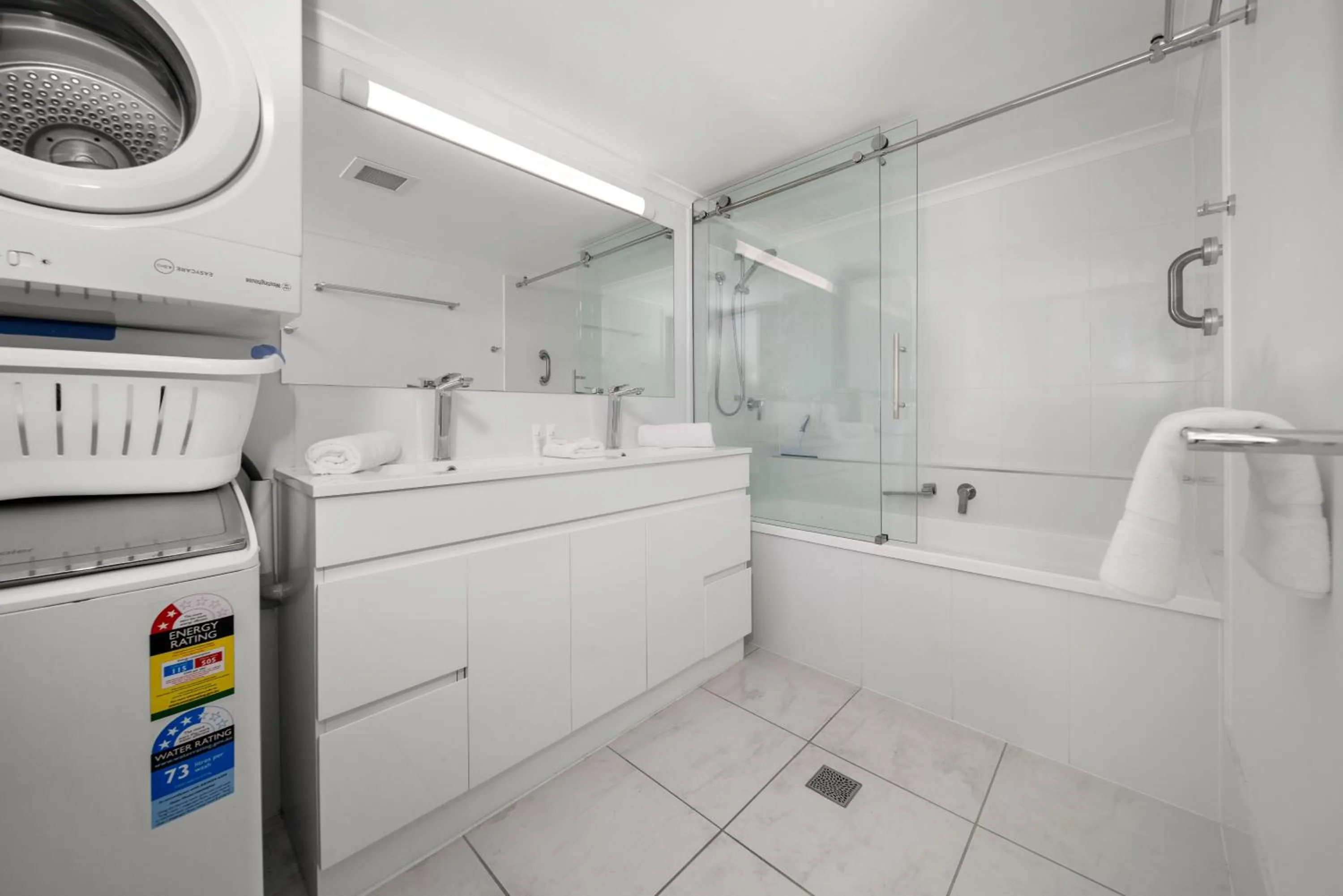 Sandcastles On Currumbin Beachfront, Gold Coast