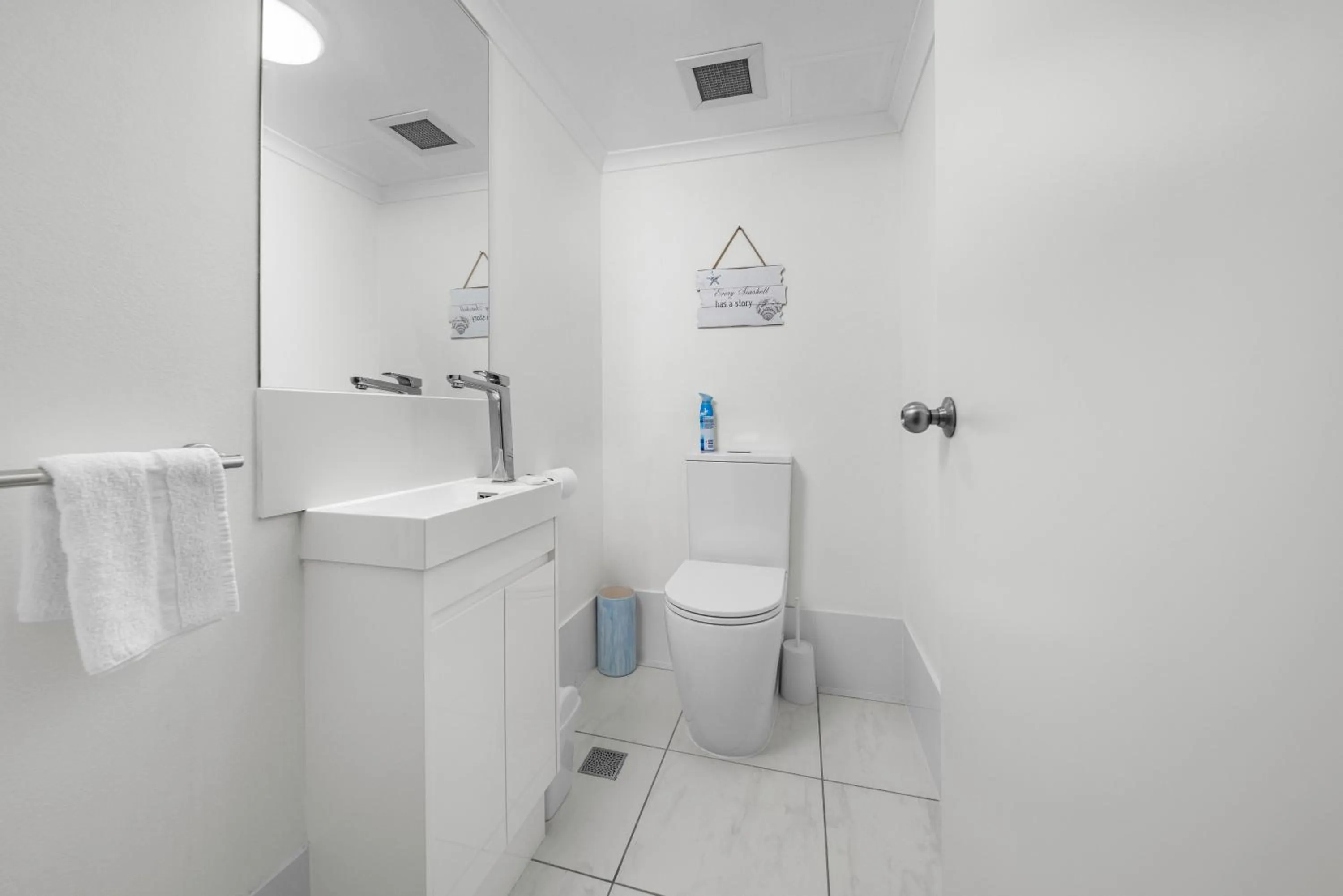 Sandcastles On Currumbin Beachfront, Gold Coast