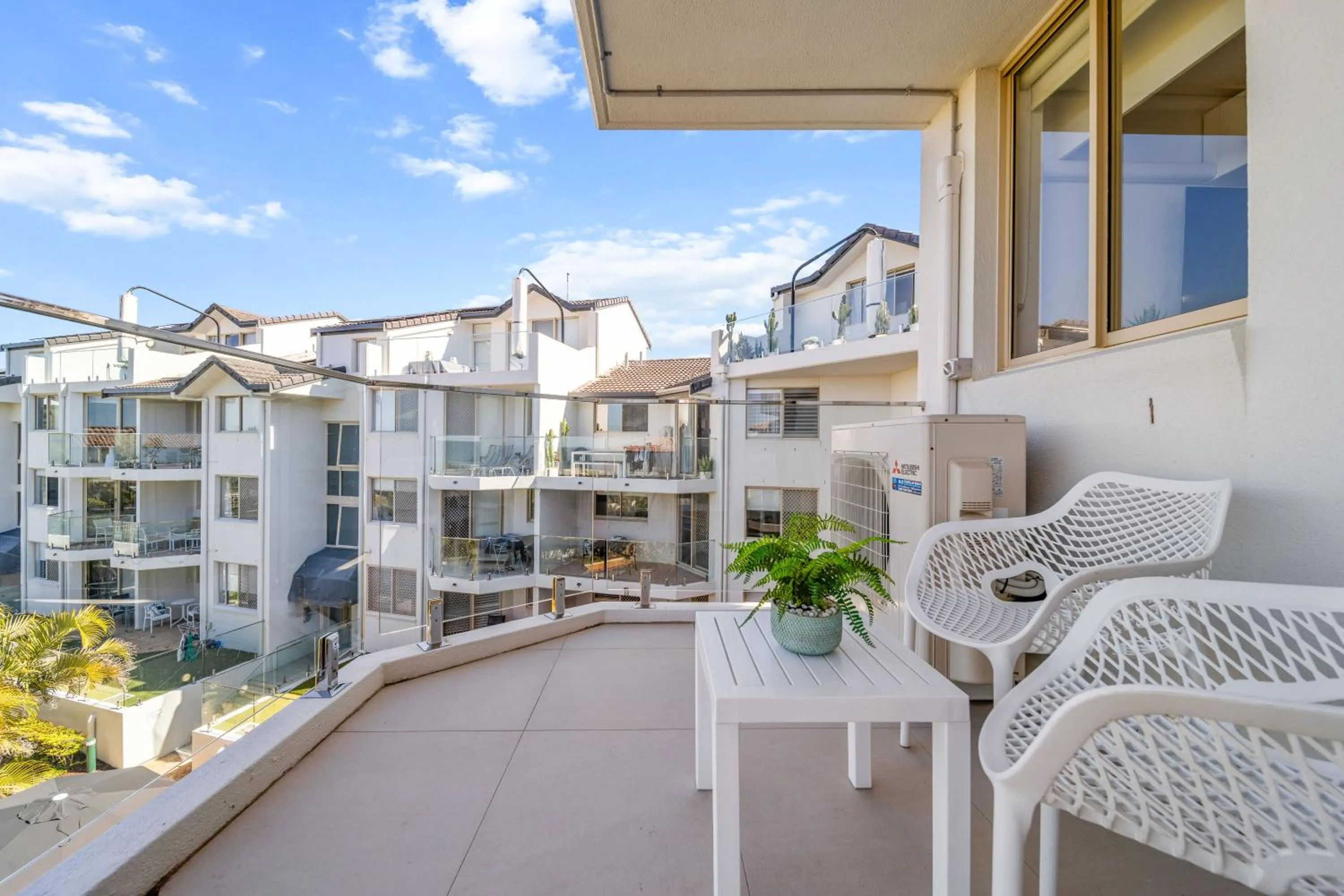 Sandcastles On Currumbin Beachfront, Gold Coast