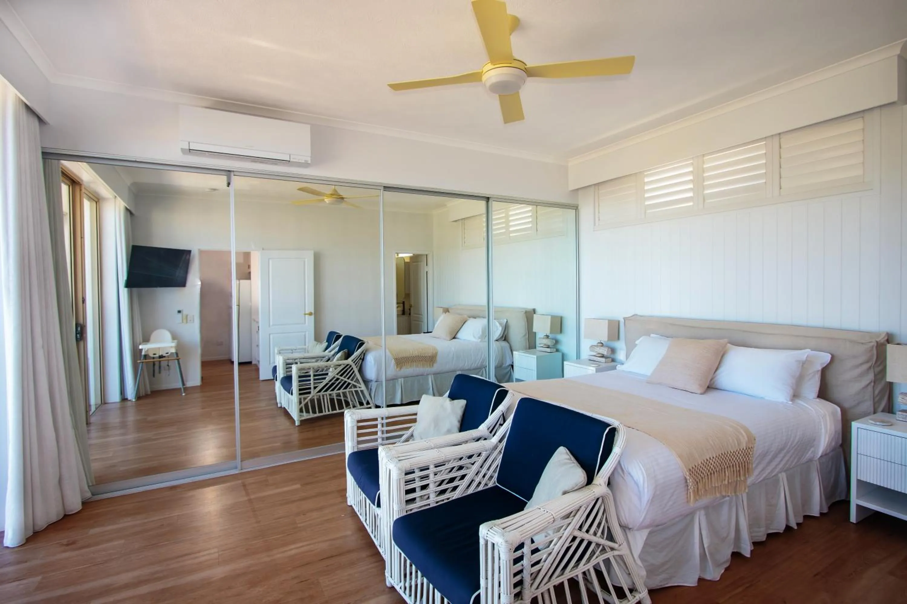 Bed in Sandcastles On Currumbin Beachfront, Gold Coast