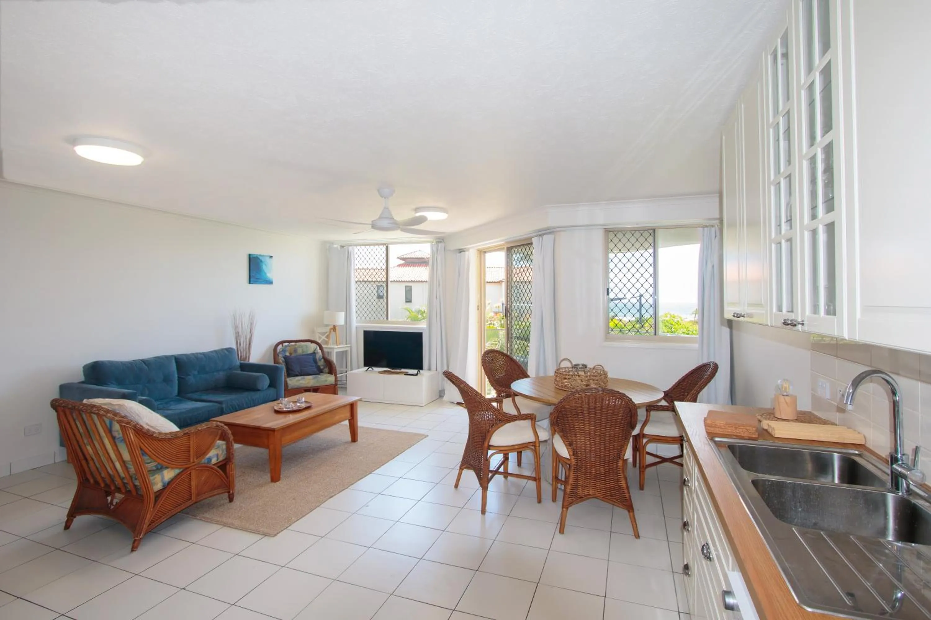 Kitchen or kitchenette in Sandcastles On Currumbin Beachfront, Gold Coast