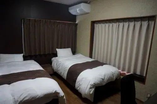 Standard Twin Room - single occupancy in Restaurant & Inn ATSUSHI -Kanazawa- Standard Twin Room - single occupancy in Restaurant & Inn ATSUSHI -Kanazawa-