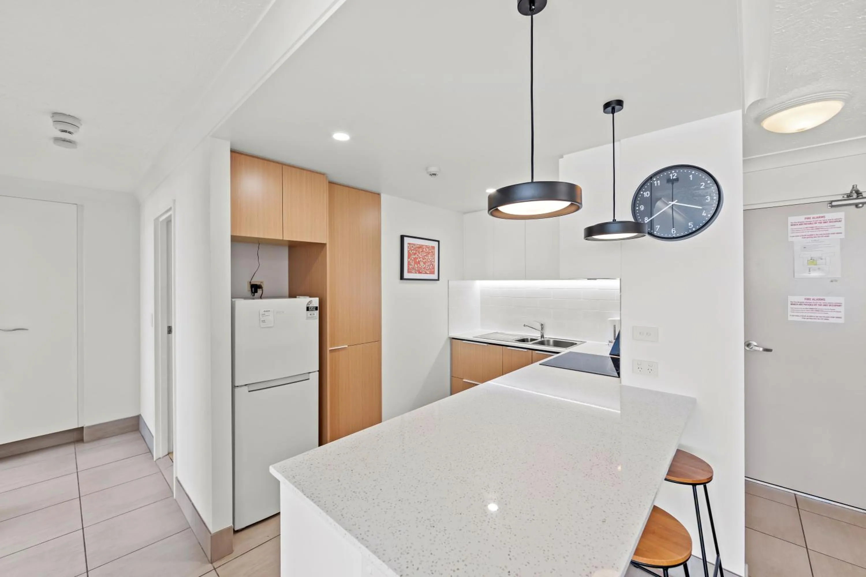 Kitchen or kitchenette in Burleigh Beach Tower