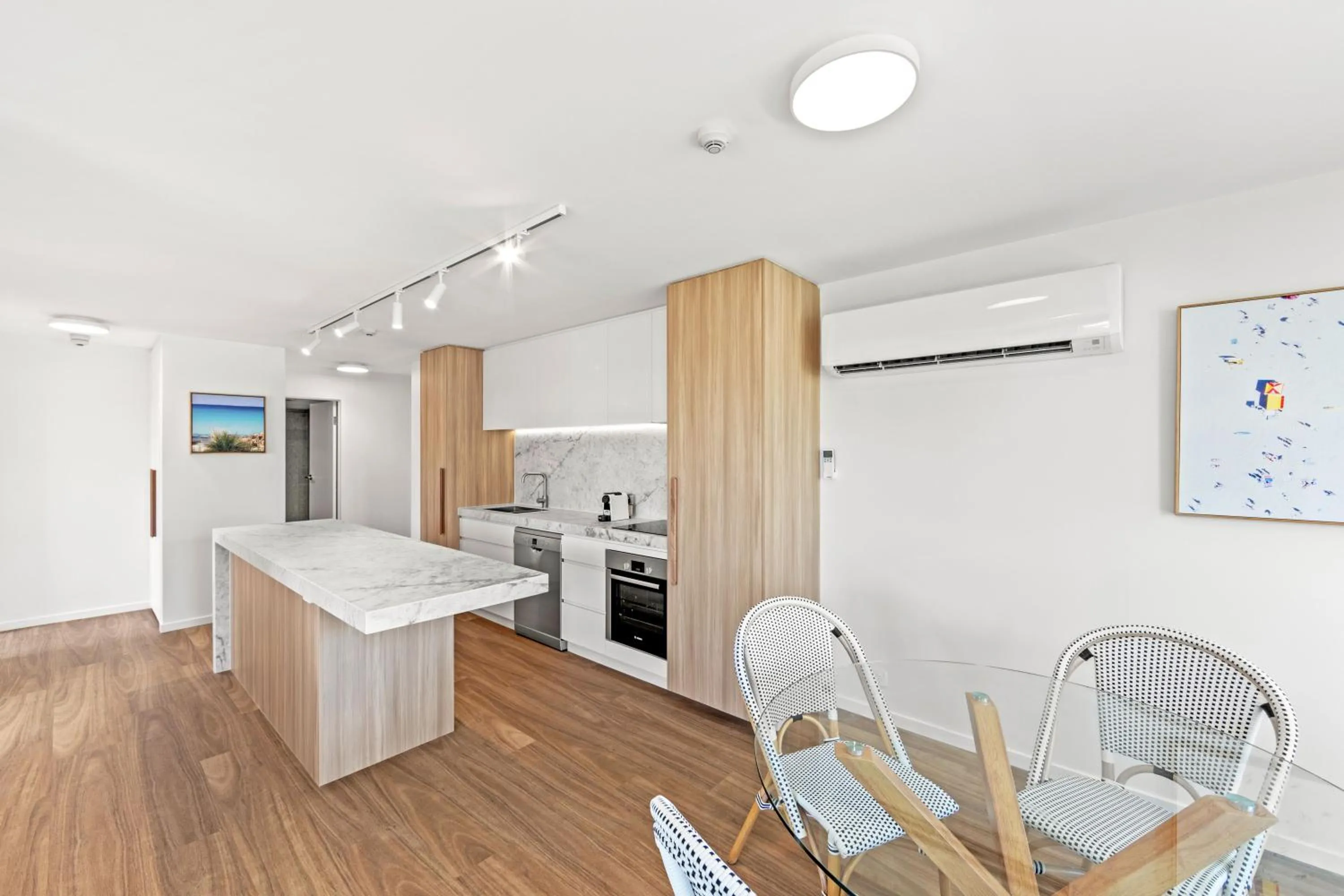 Dining area in Burleigh Beach Tower