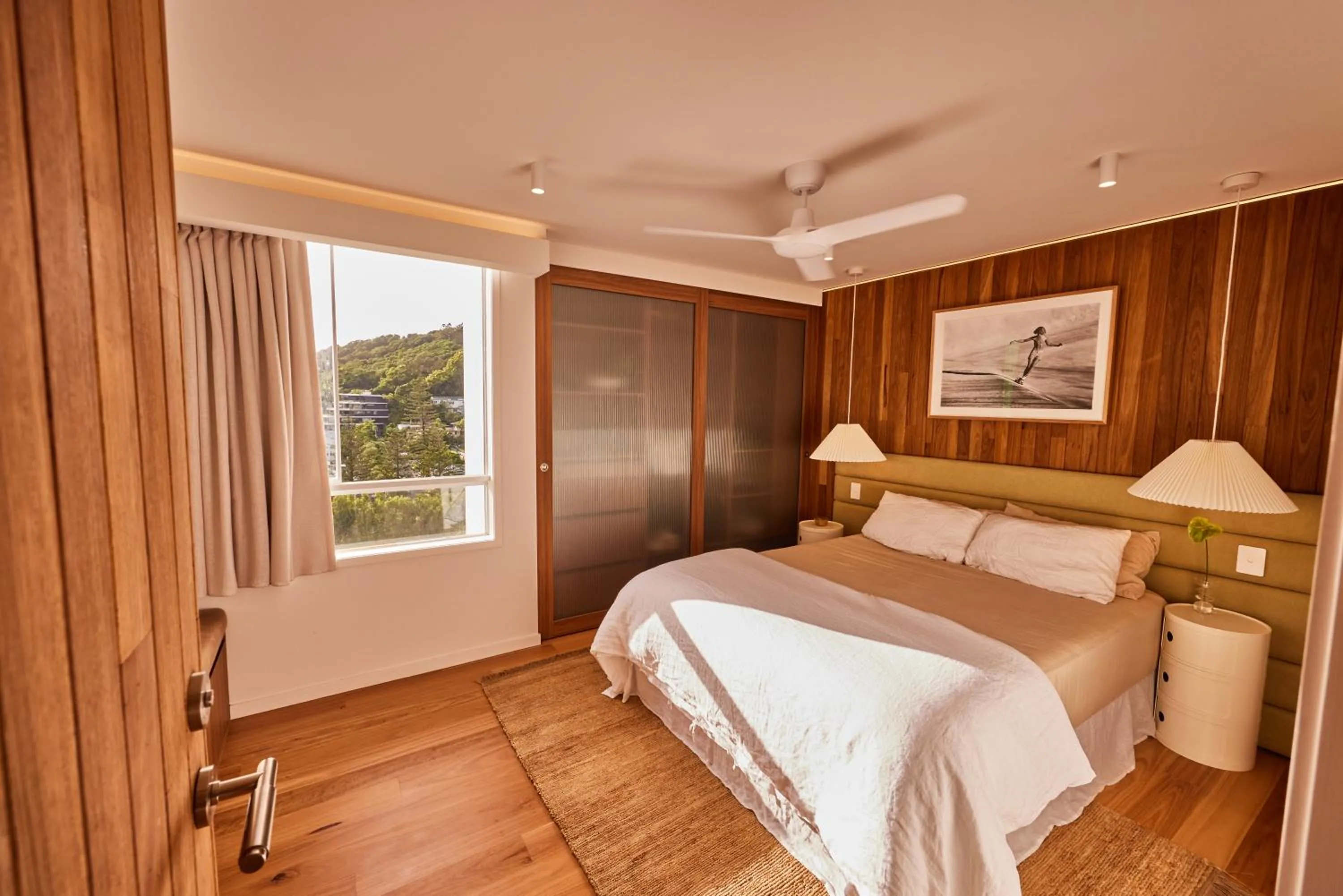 Bedroom, Bed in Burleigh Beach Tower