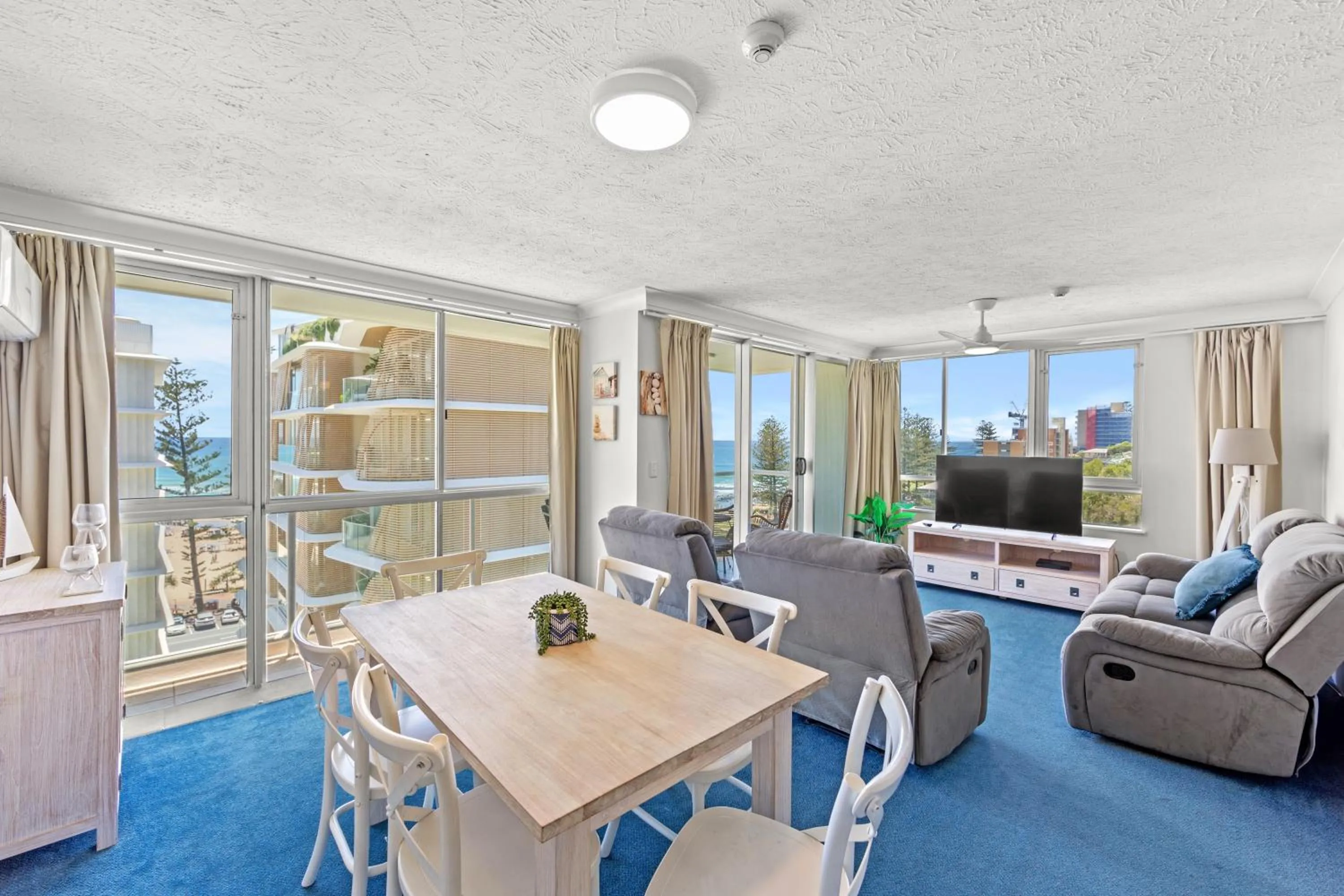 TV and multimedia in Burleigh Beach Tower