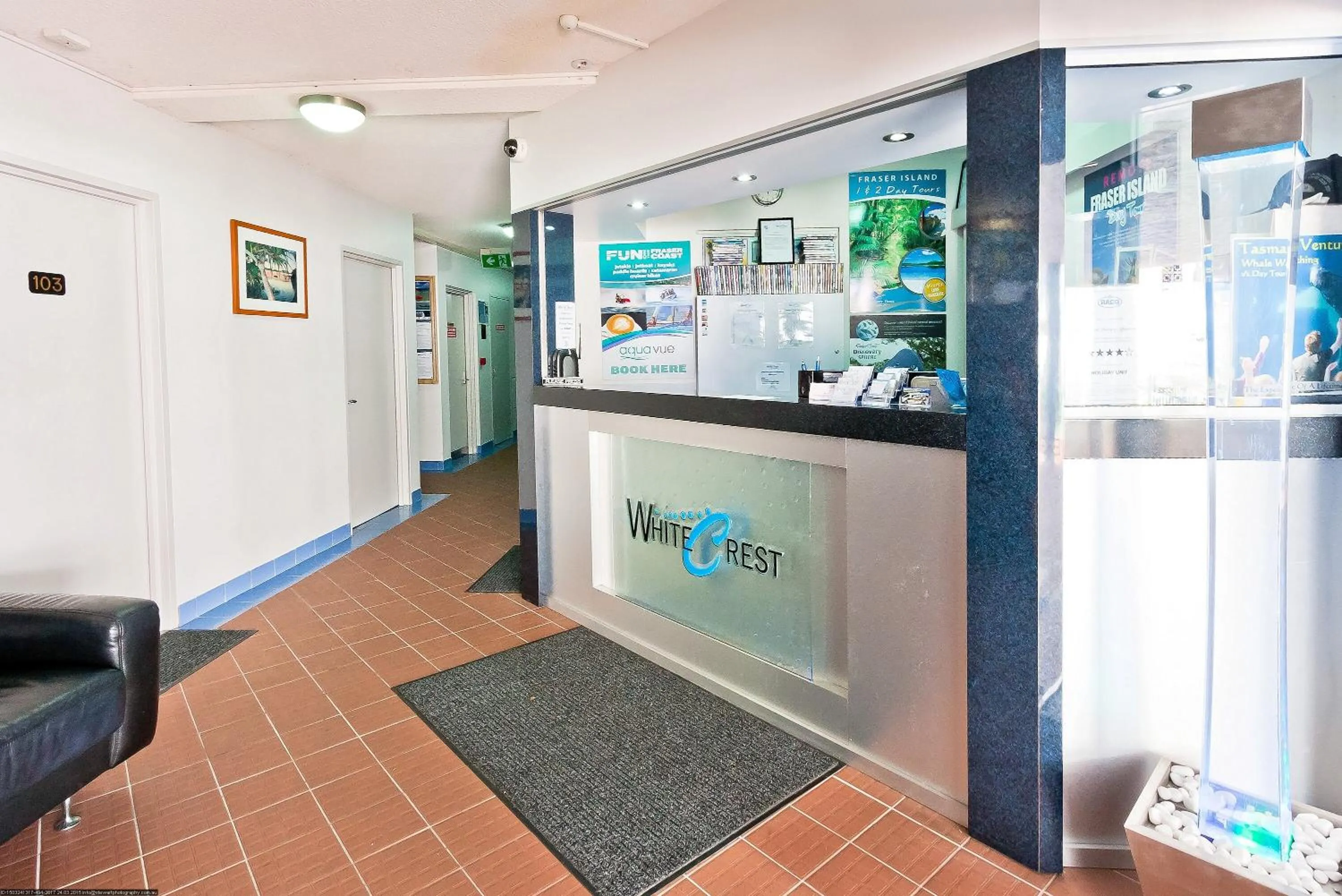 Facade/entrance in White Crest Apartments