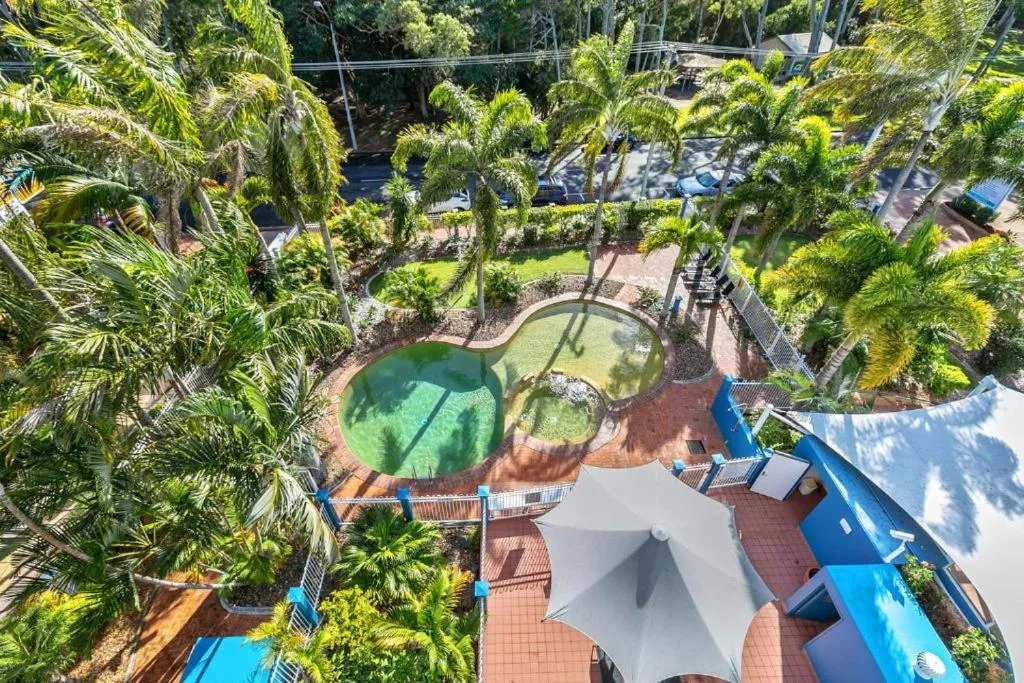 Pool view in White Crest Apartments