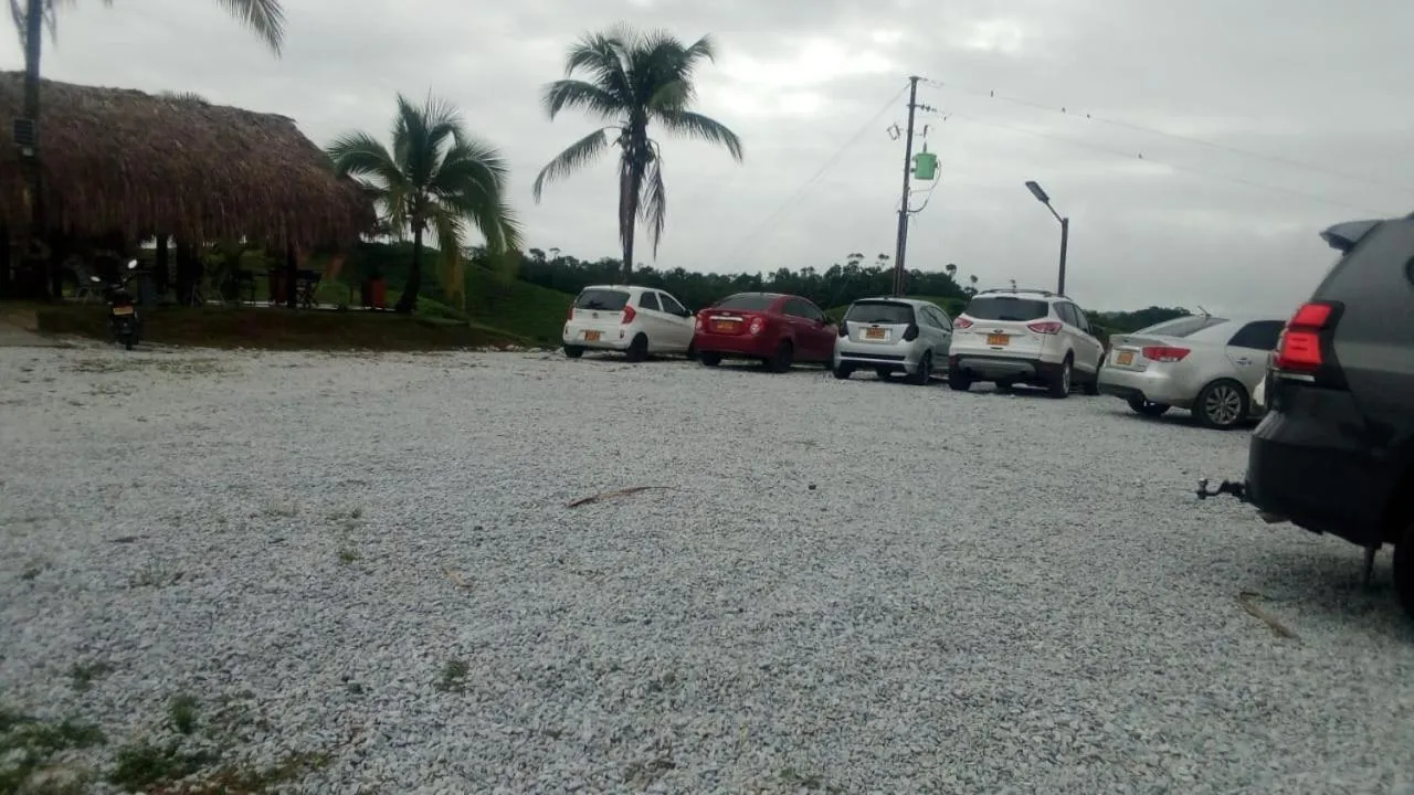 Parking in La Manola Finca Hotel