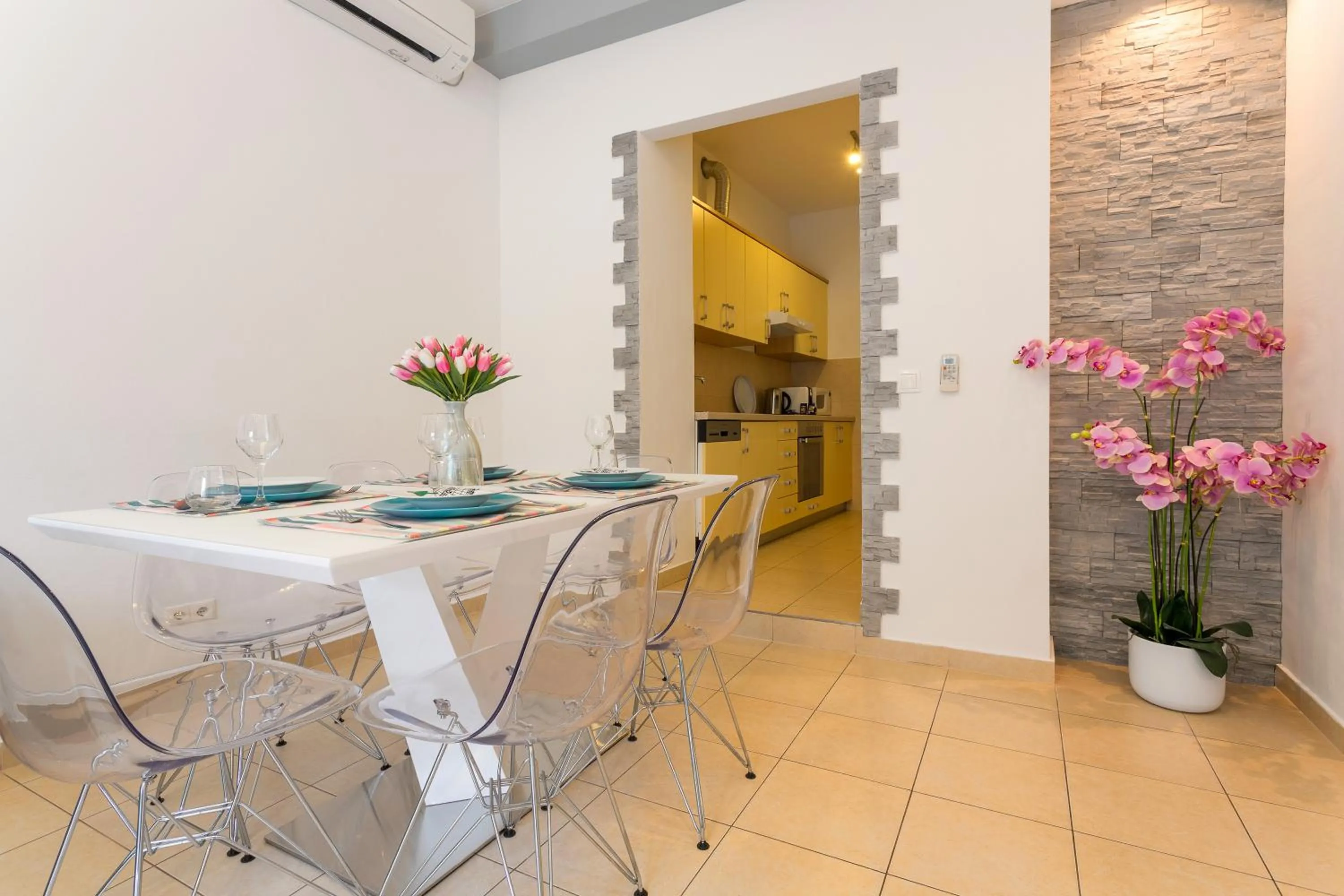 Dining area in Apartments Stipisic