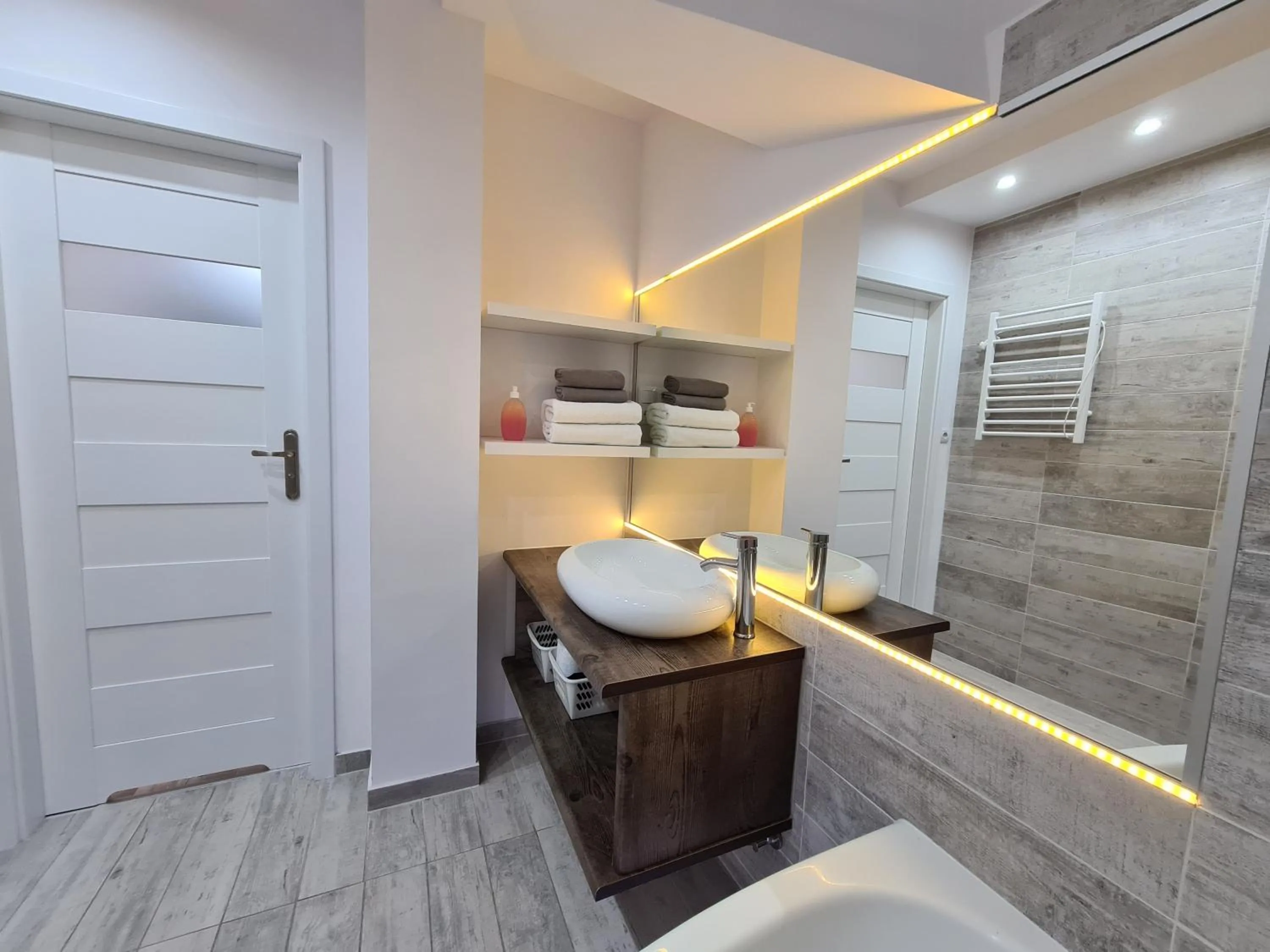 Lux Apartment Modern