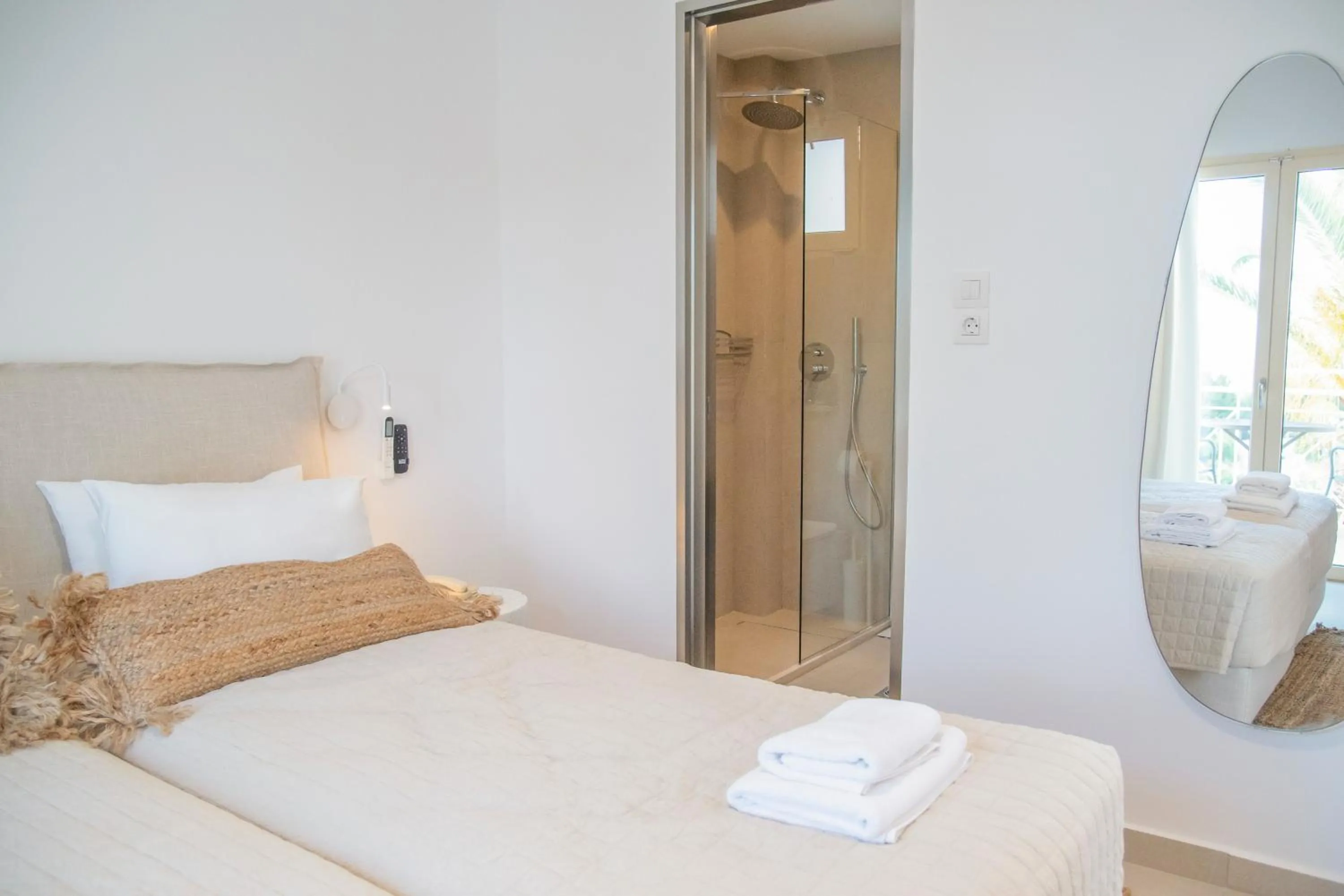 Bedroom, Bed in Princess Hotel