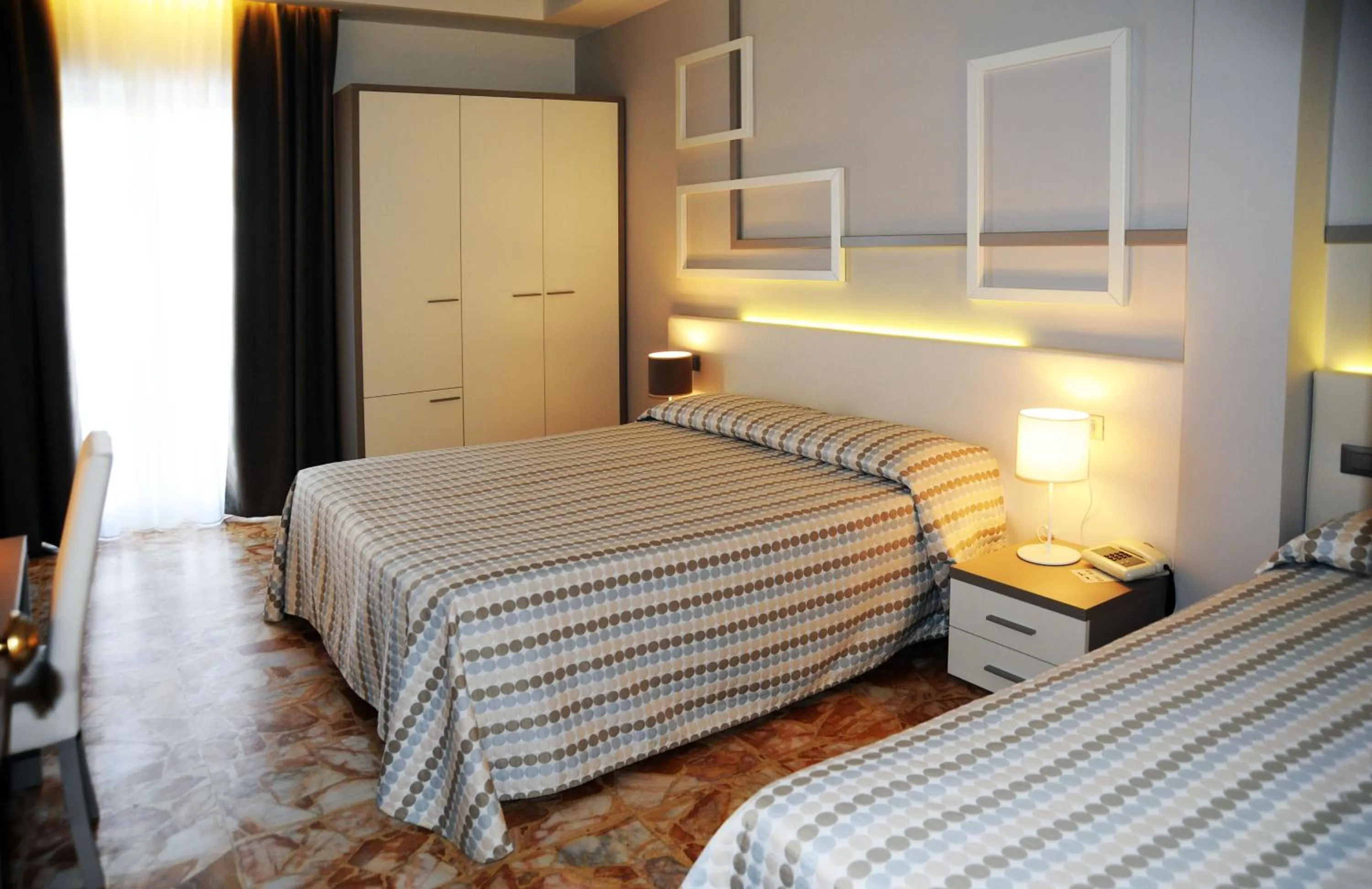 Photo of the whole room, Bed in Hotel Garden