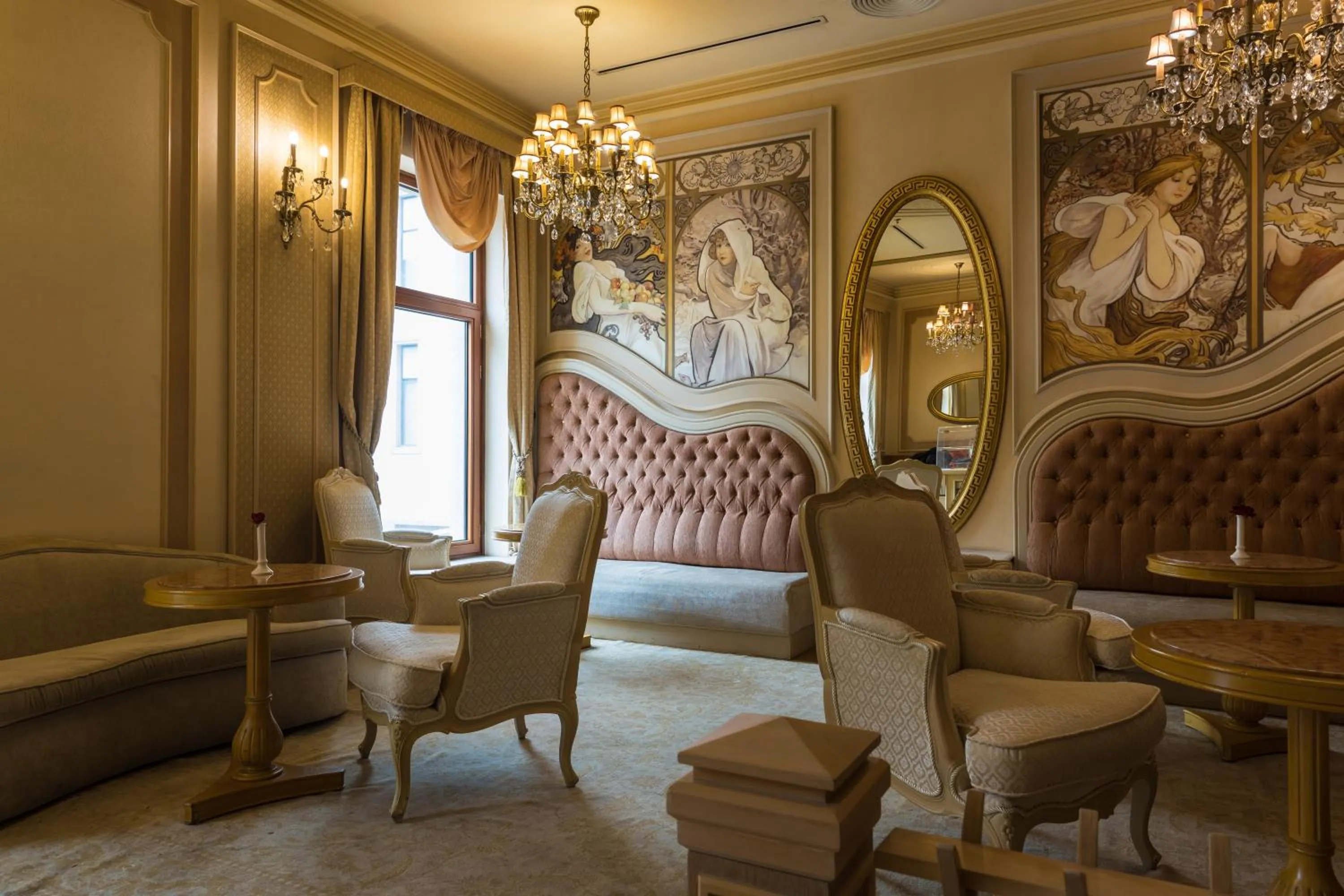 Lounge or bar in Excelsior Hotel & Spa Baku