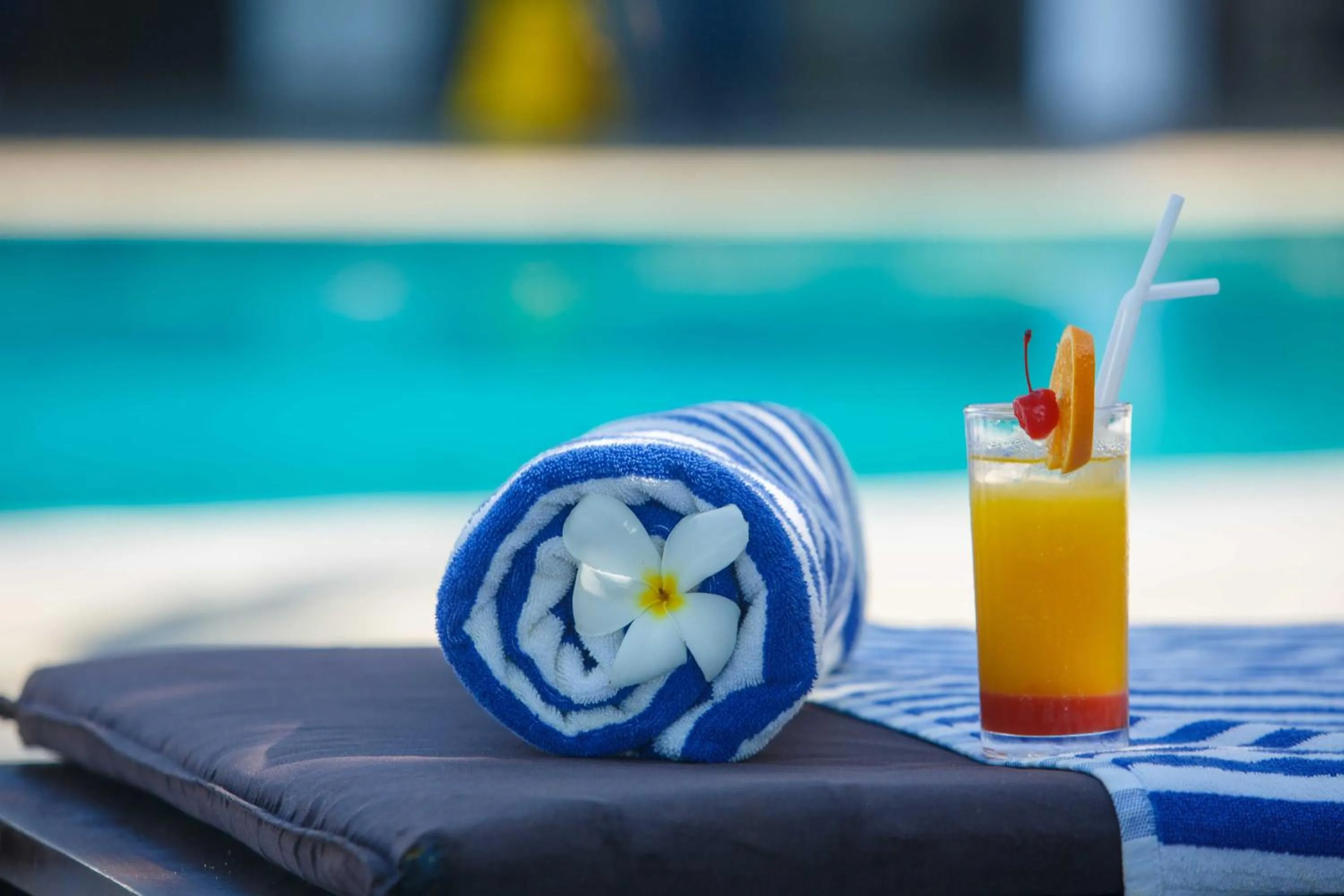 Swimming pool in Citrus Hikkaduwa