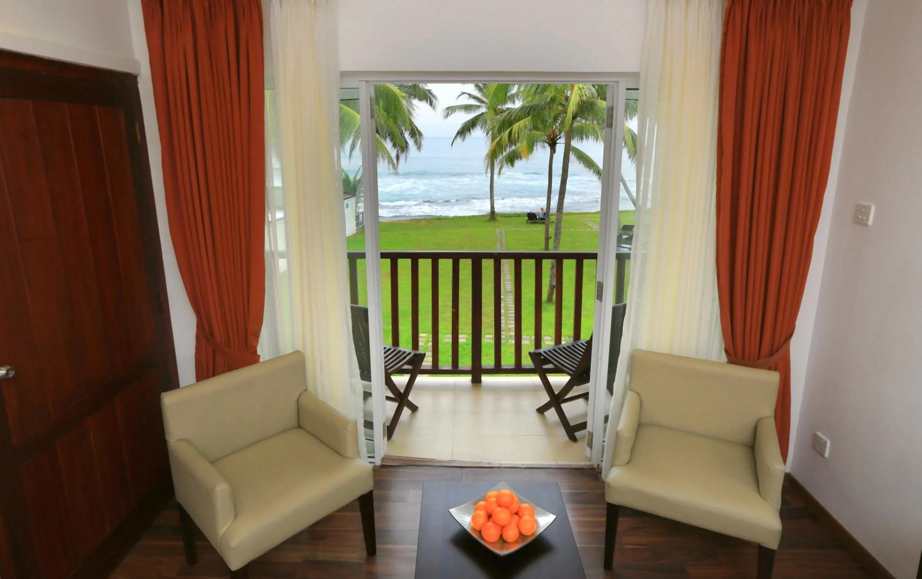 Decorative detail in Citrus Hikkaduwa