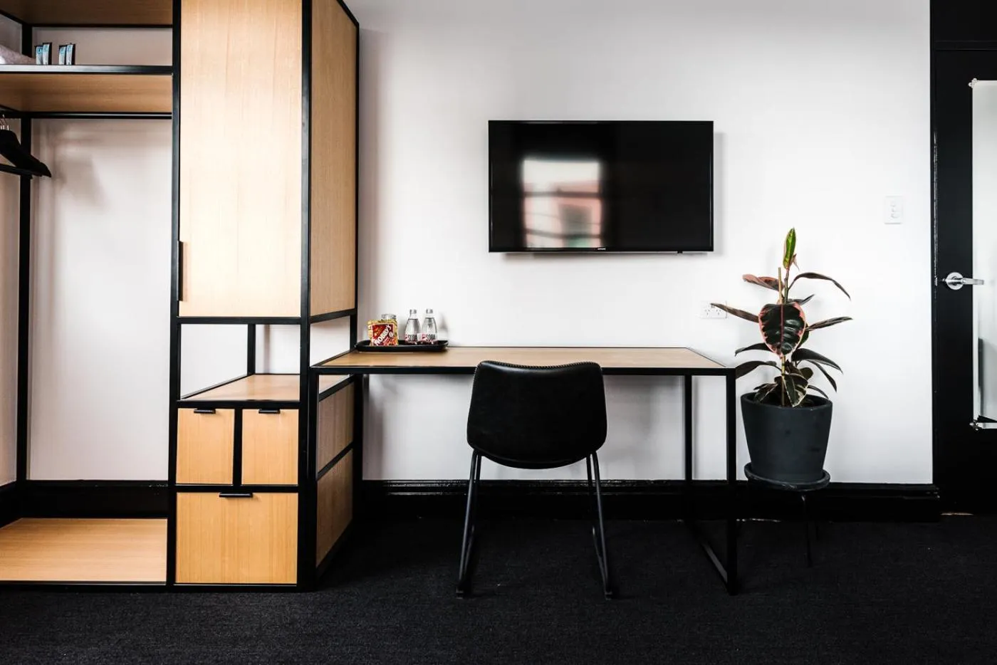 TV and multimedia in Sydney Park Hotel