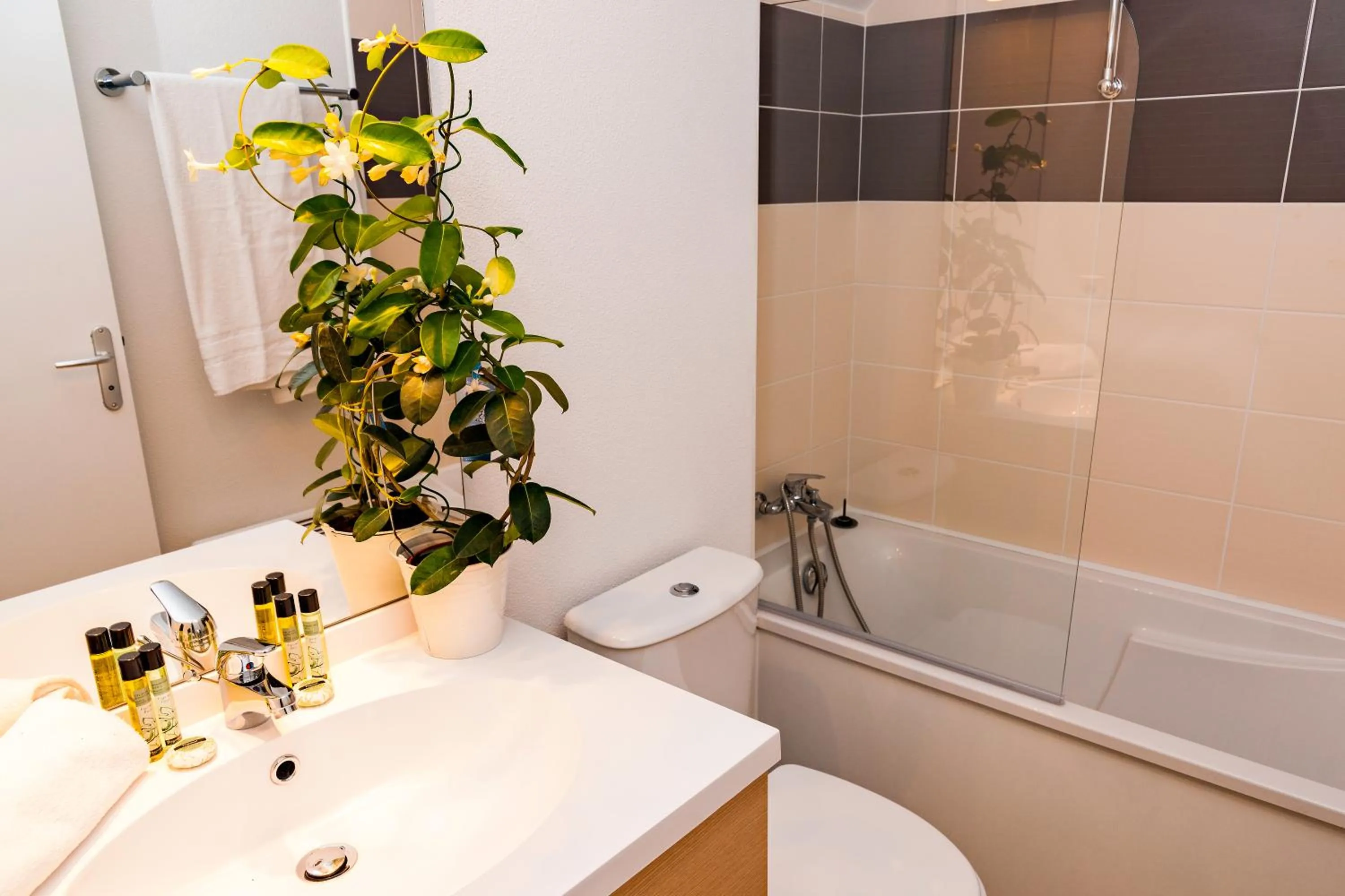 Bathroom in Lagrange Vacances Domaine de Val Queven