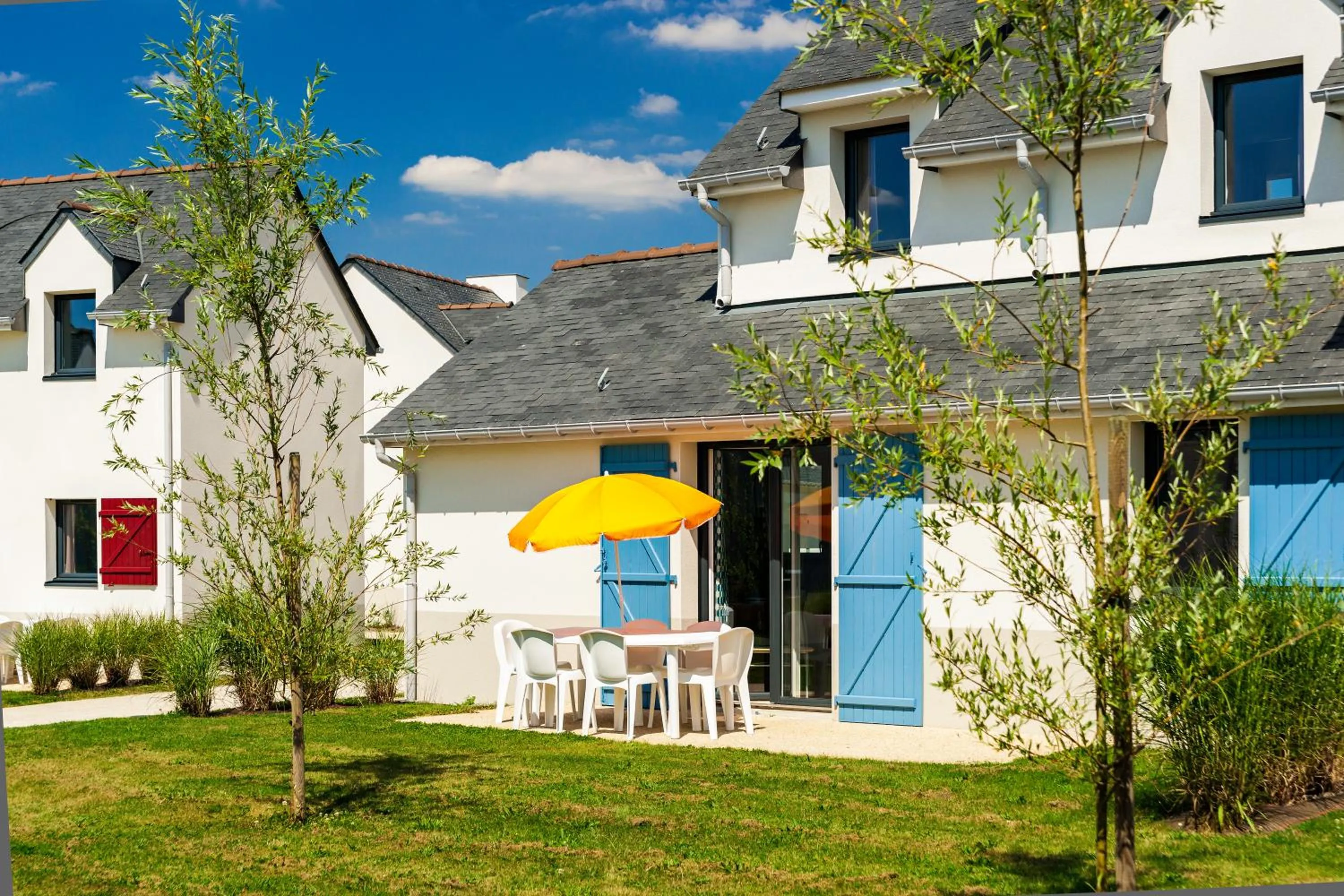 Facade/entrance in Lagrange Vacances Domaine de Val Queven