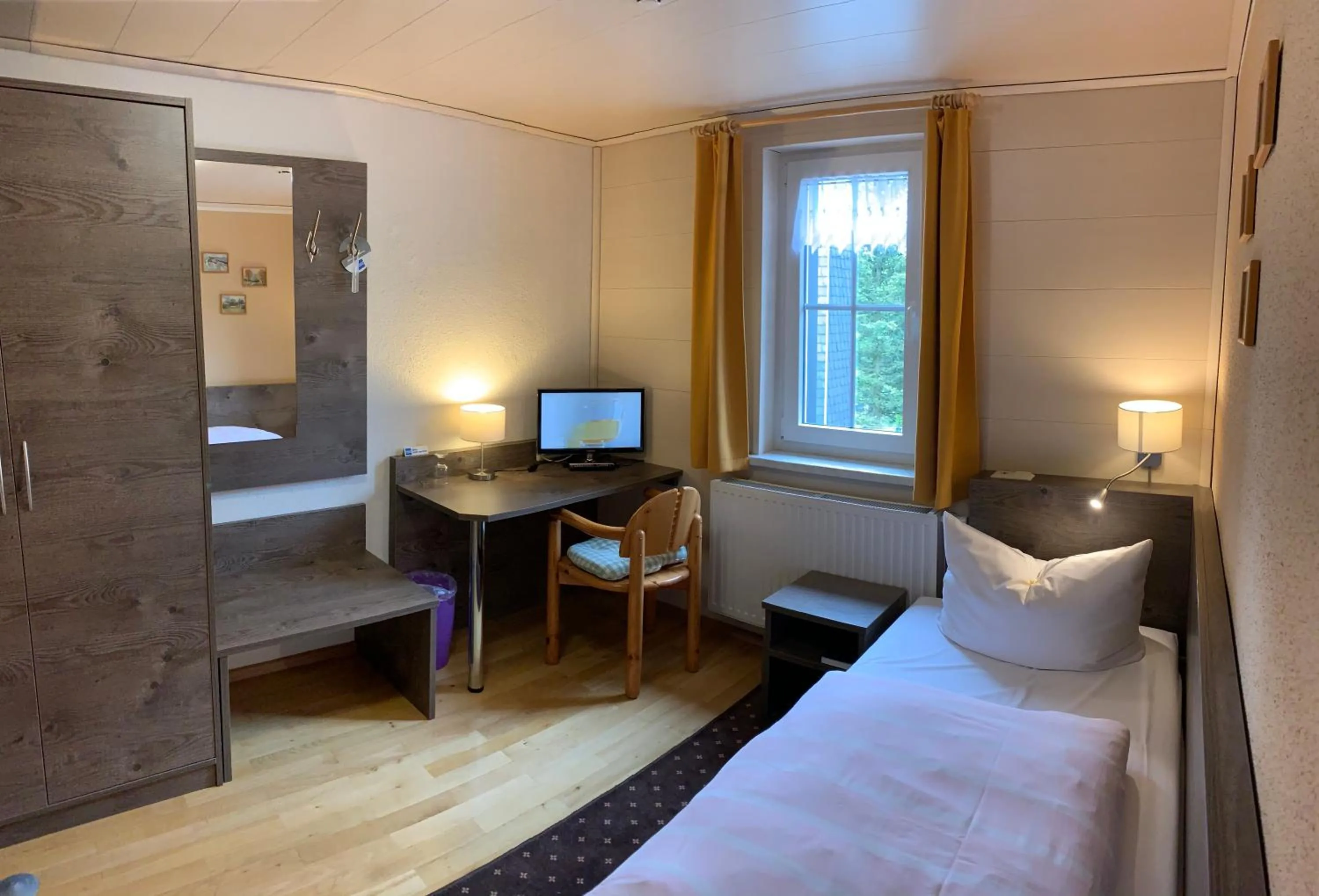 Photo of the whole room, Bed in Hotel Dachsbaude & Kammbaude