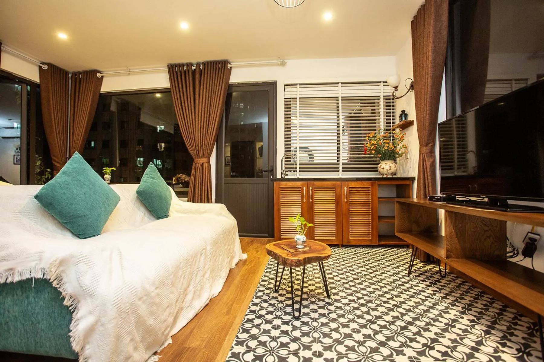 Nearby landmark, Bed in Dinh Ami Hanoi Hotel