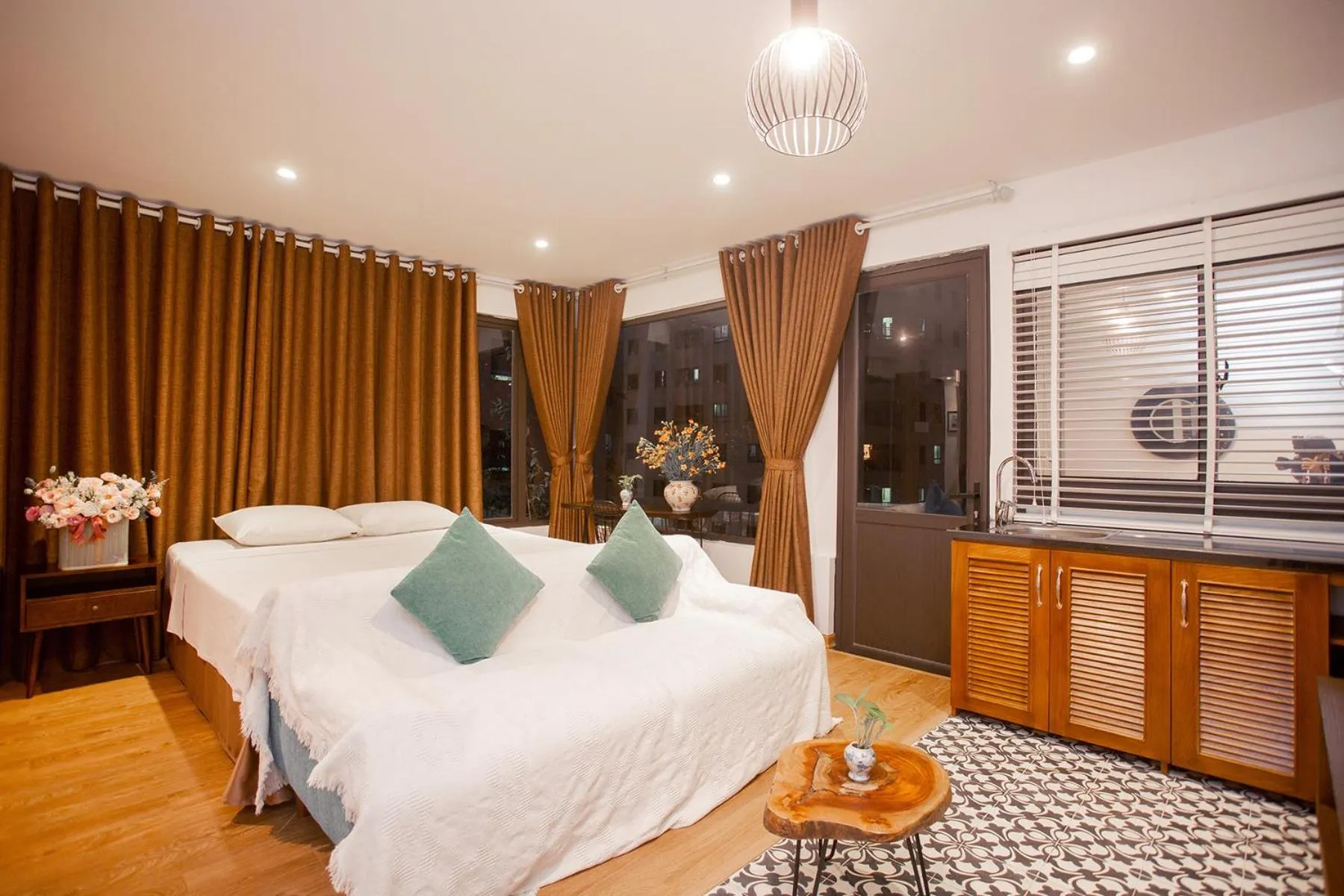 Bed in Dinh Ami Hanoi Hotel