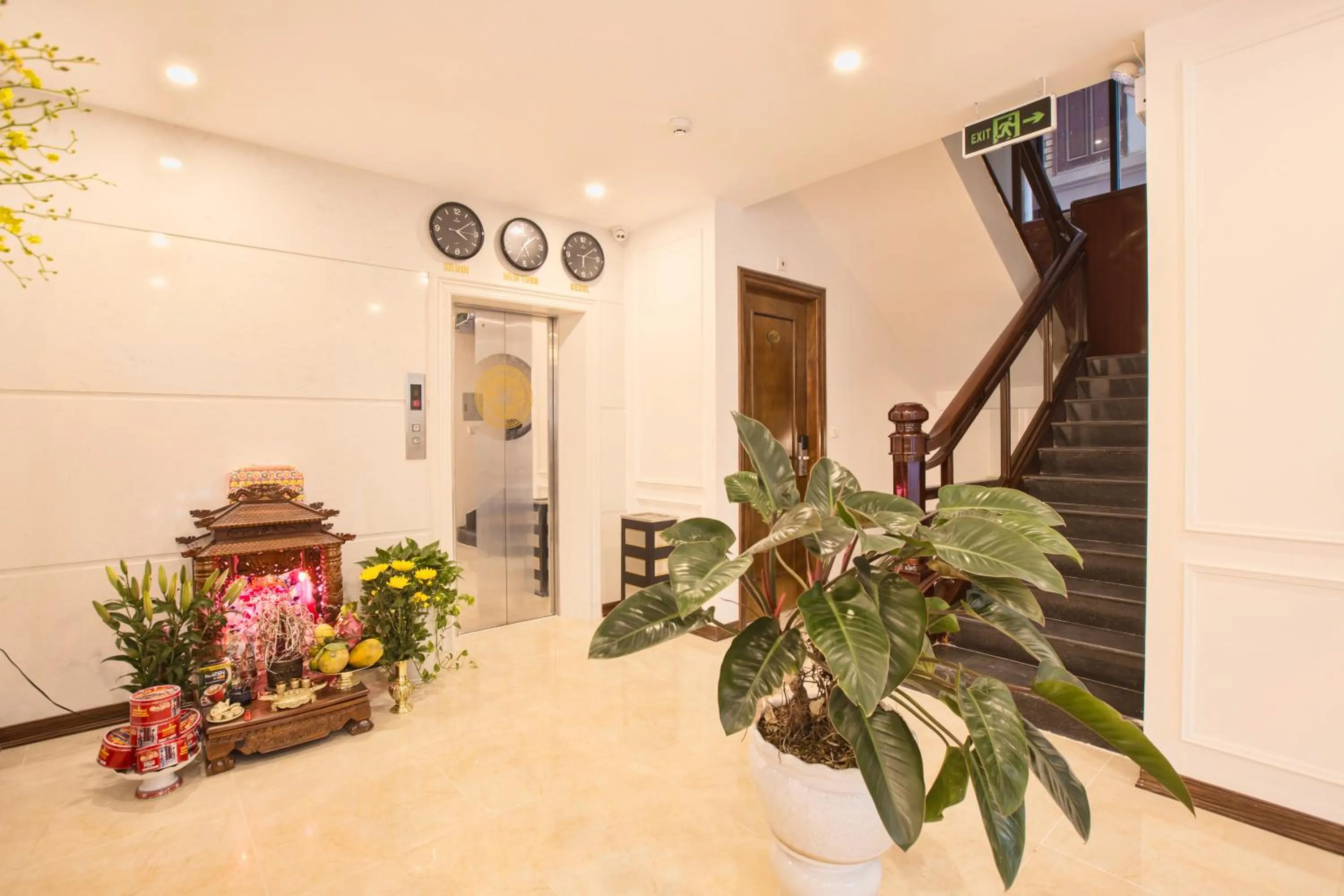 Restaurant/places to eat in Dinh Ami Hanoi Hotel