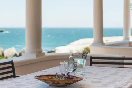 Garden in Bosky Dell on Boulders Beach