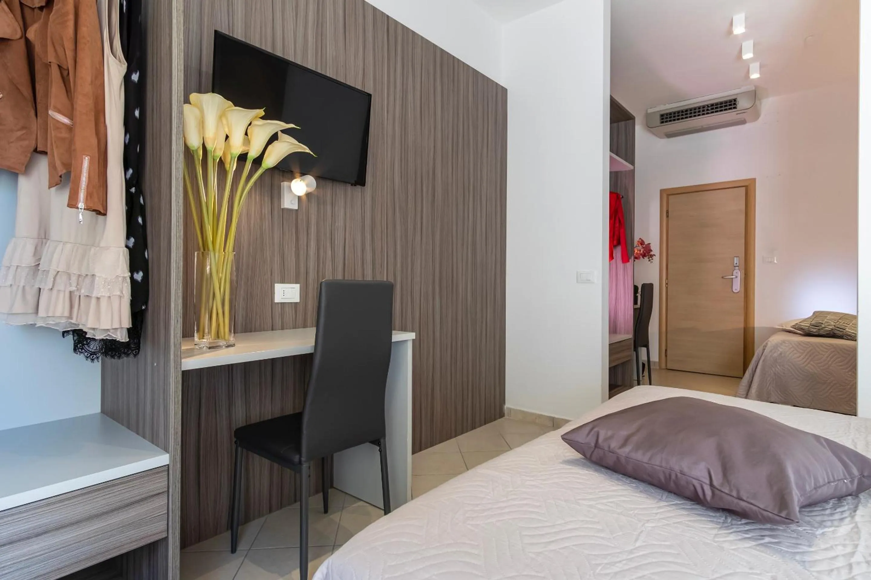 Bed in Hotel Mocambo Riccione CENTRALISSIMO AL MARE