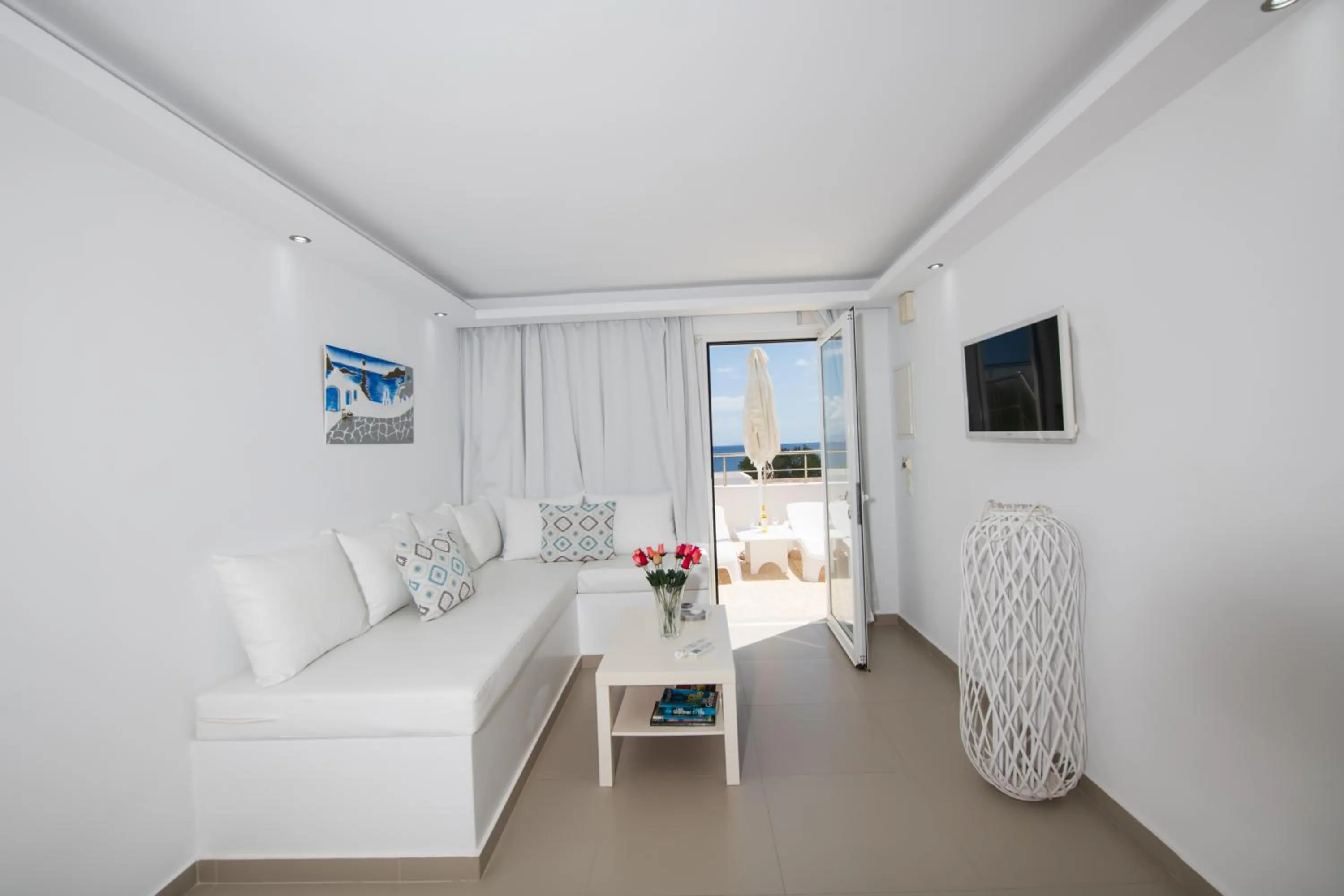 Living room, Bed in Argiris Studios