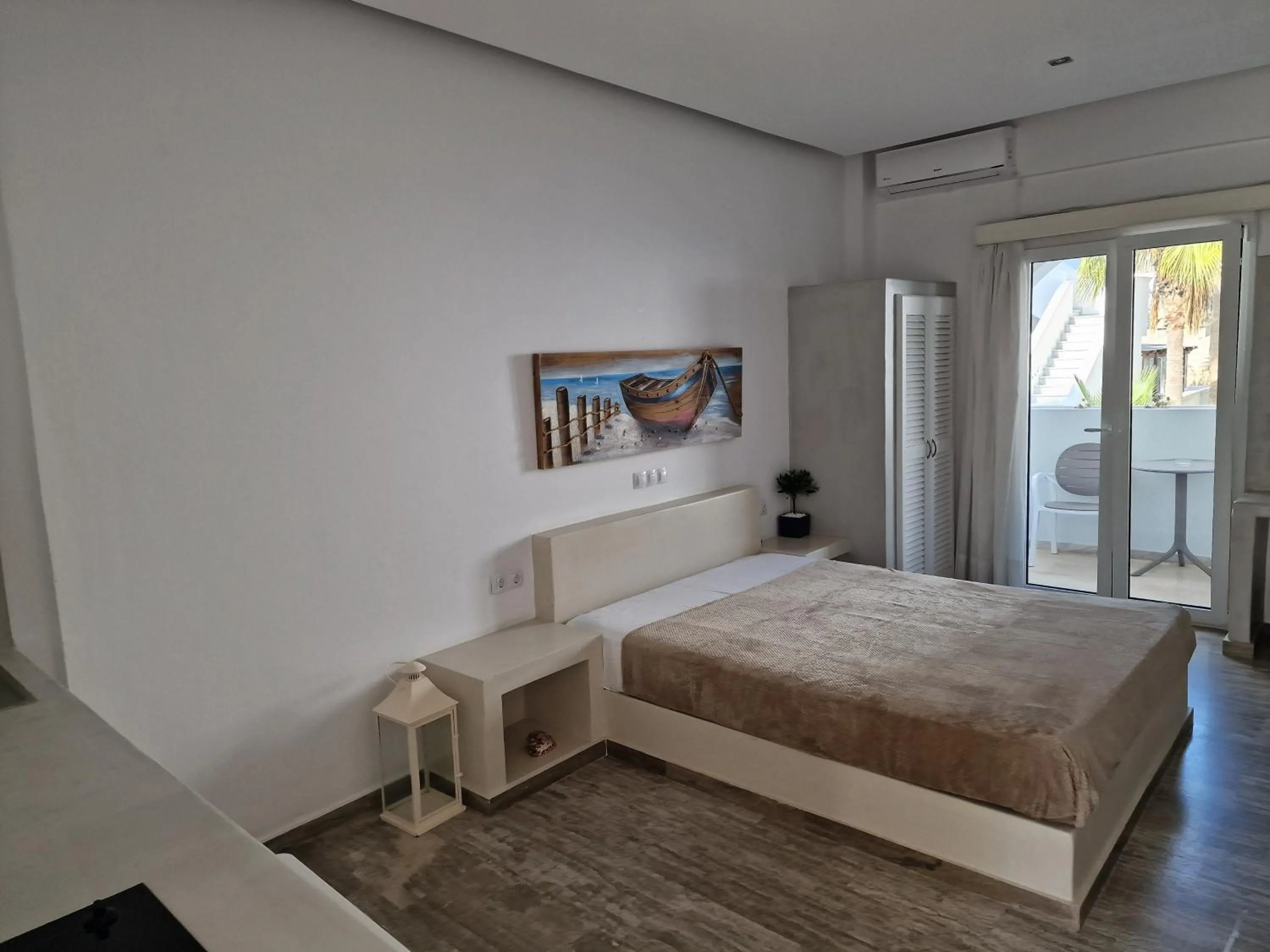 Bed in Argiris Studios