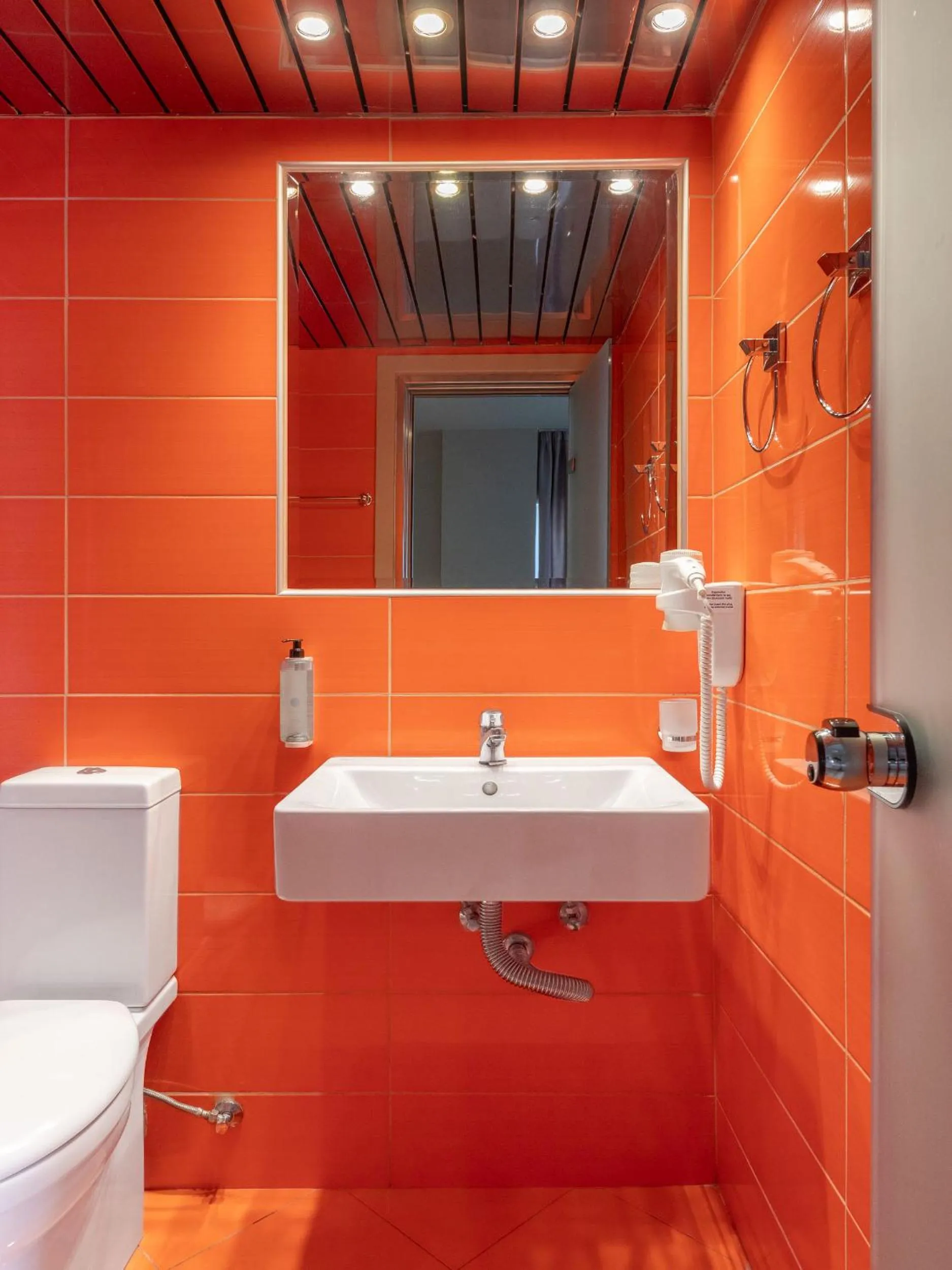 Toilet in Hotel Nafpaktos