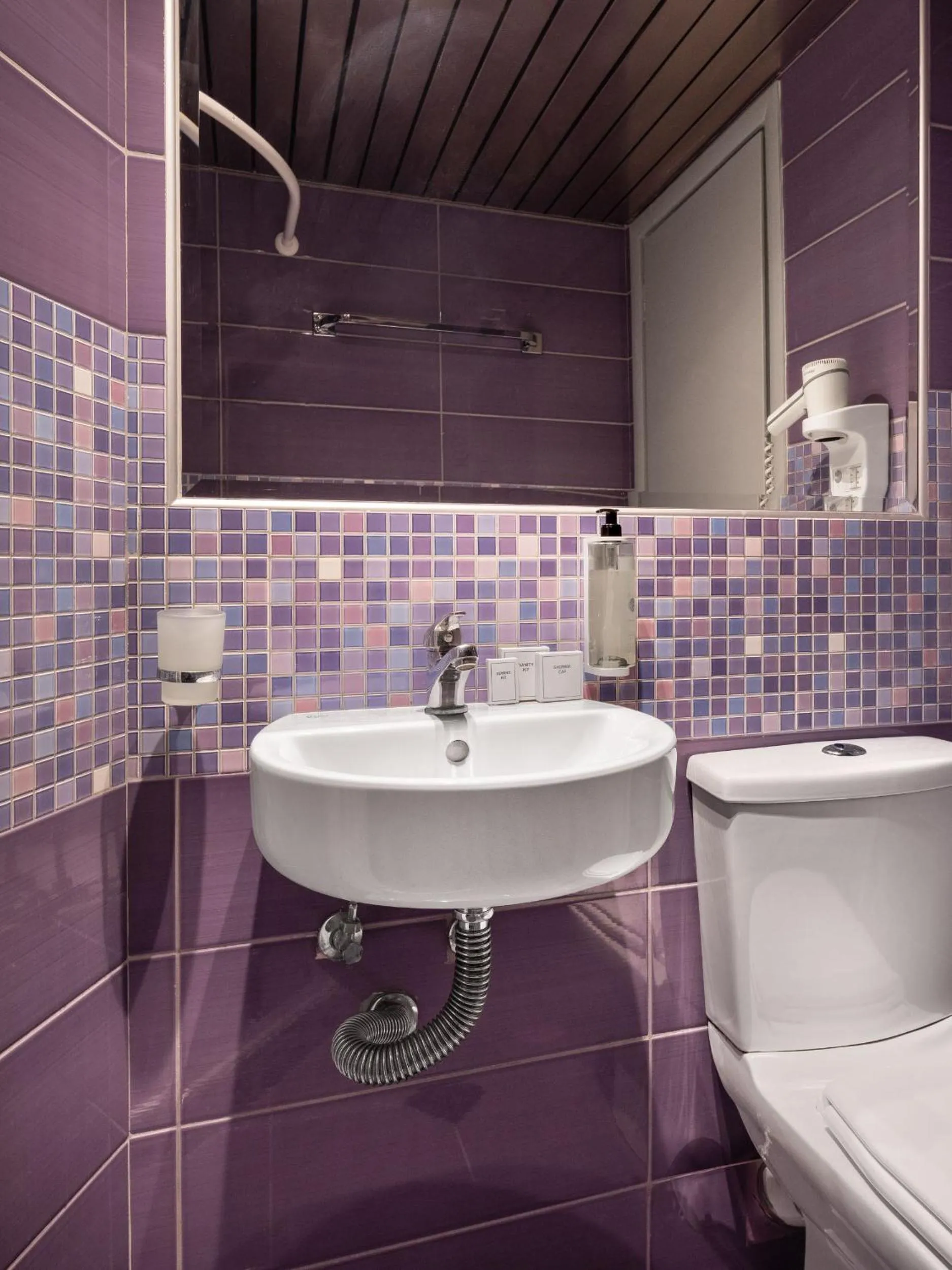 Toilet in Hotel Nafpaktos