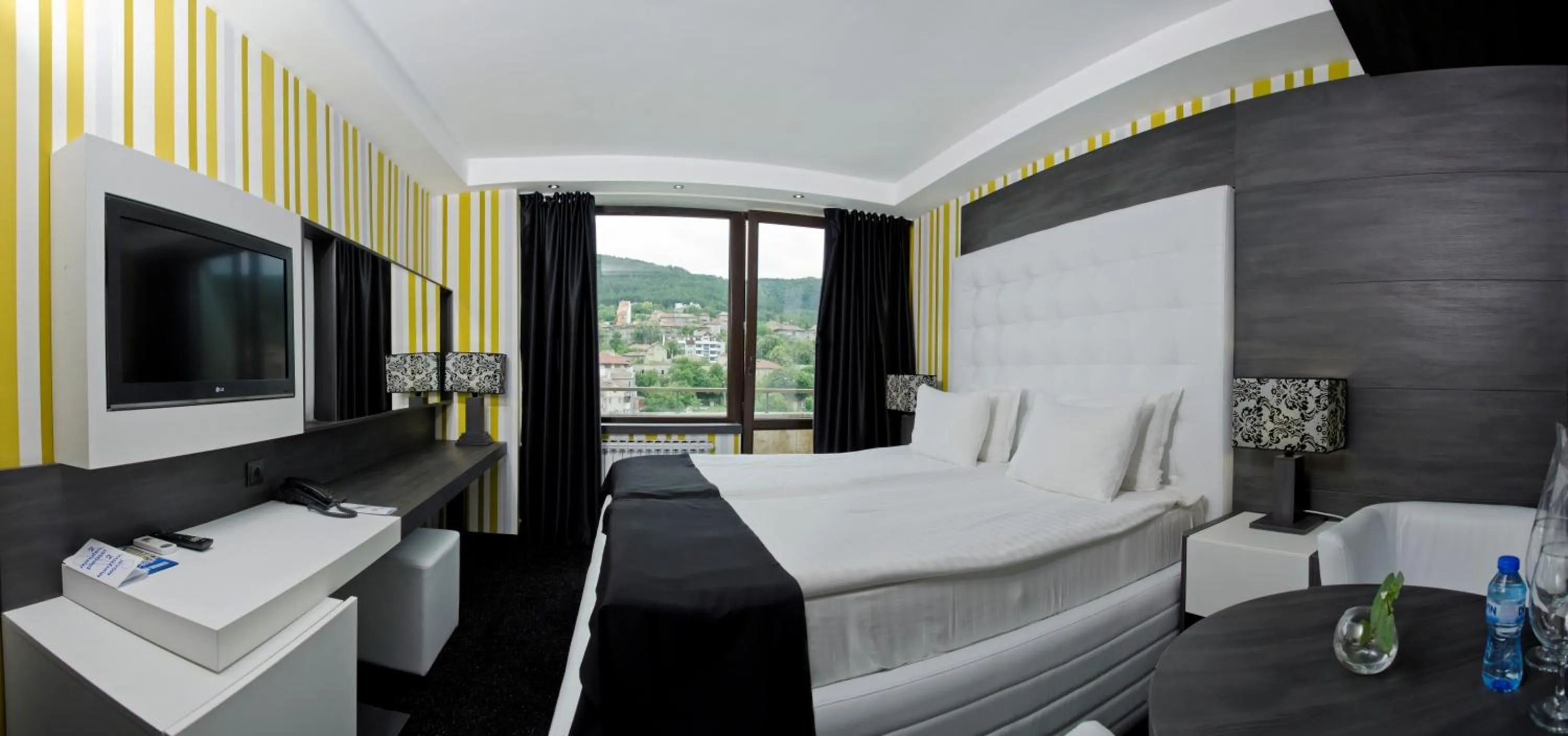 Photo of the whole room in Grand Hotel Shumen