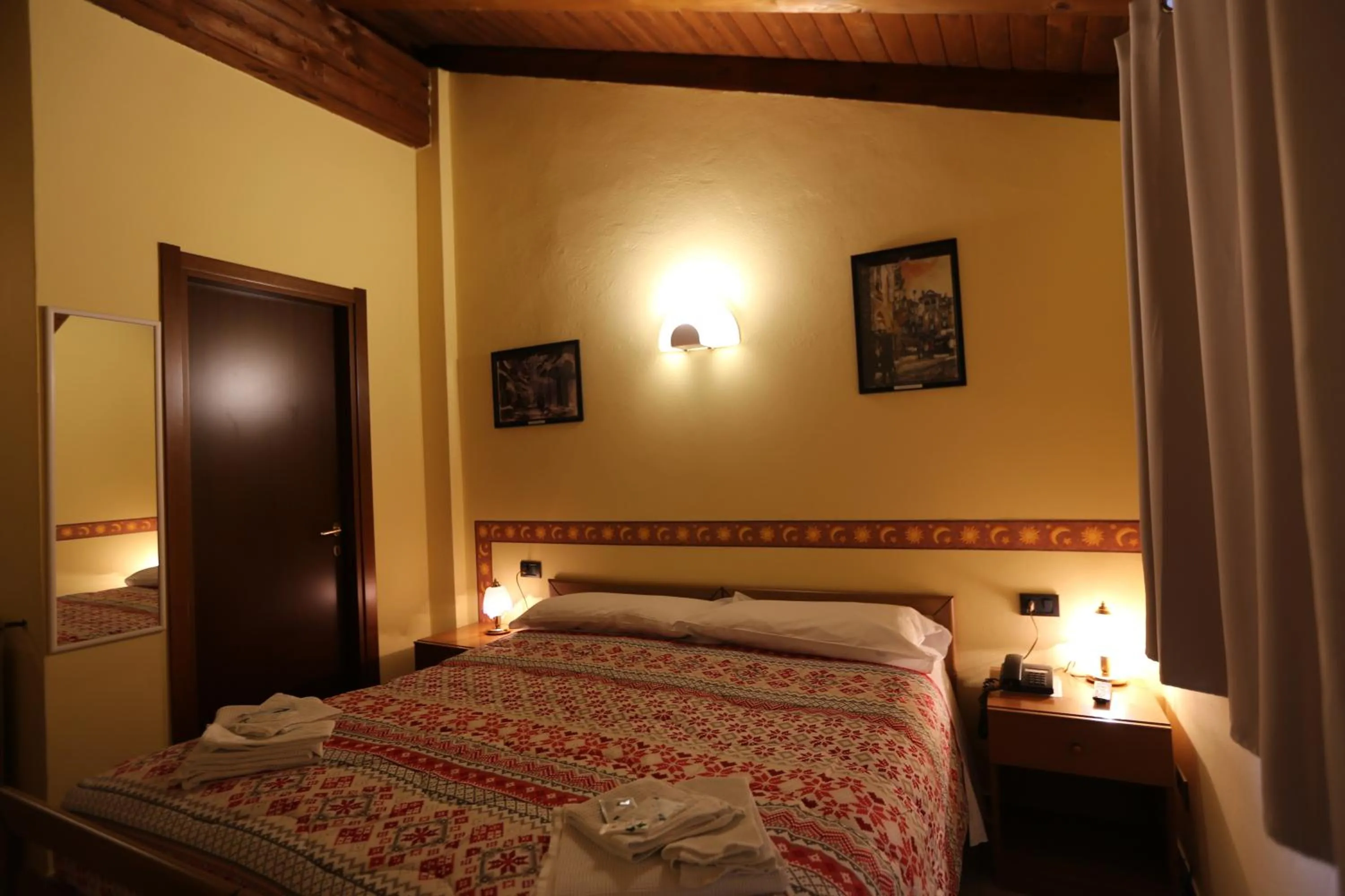 Bedroom, Bed in Da Cecilia