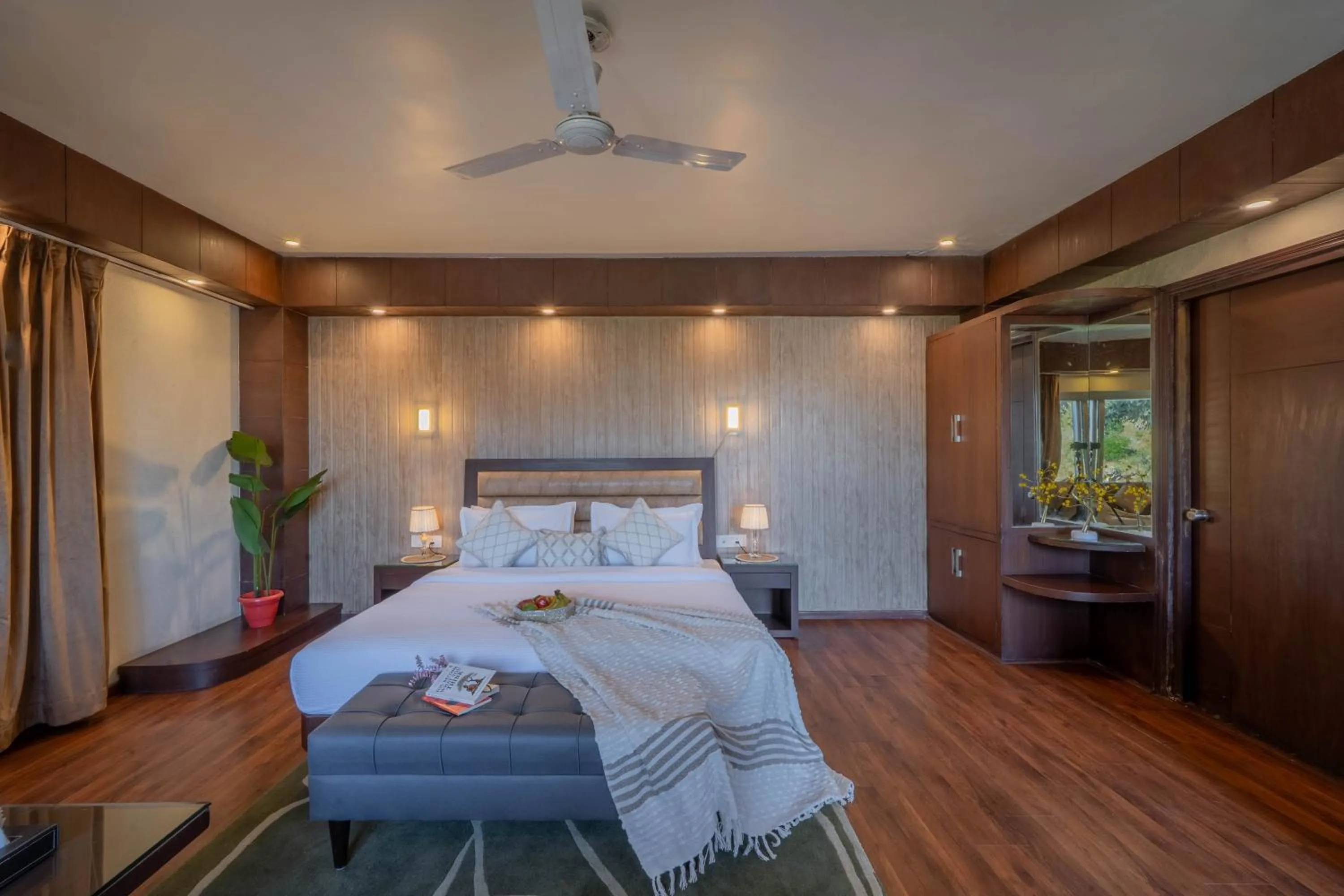 Bed in Perfectstayz Premium The Pride at mall road