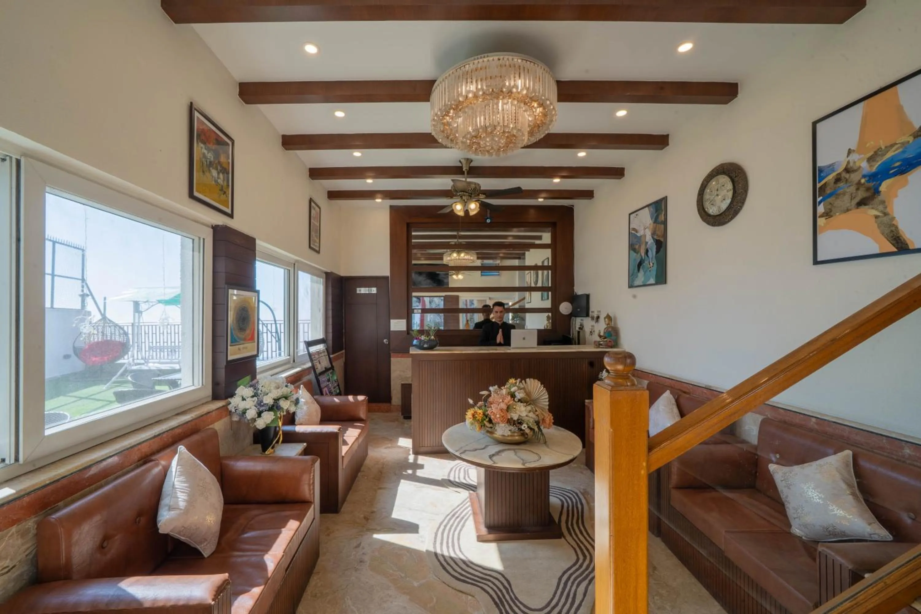 Lobby or reception in Perfectstayz Premium The Pride at mall road