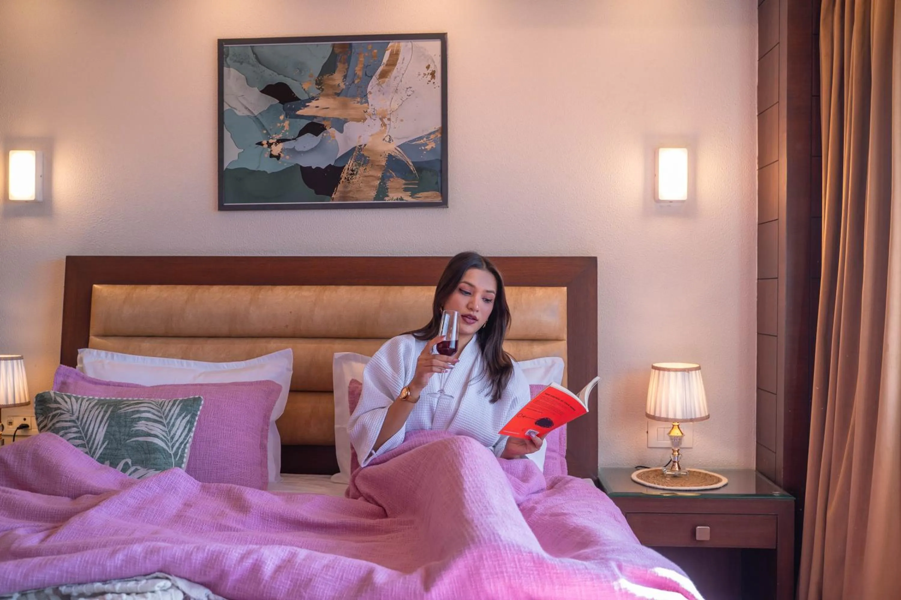 Bed in Perfectstayz Premium The Pride at mall road