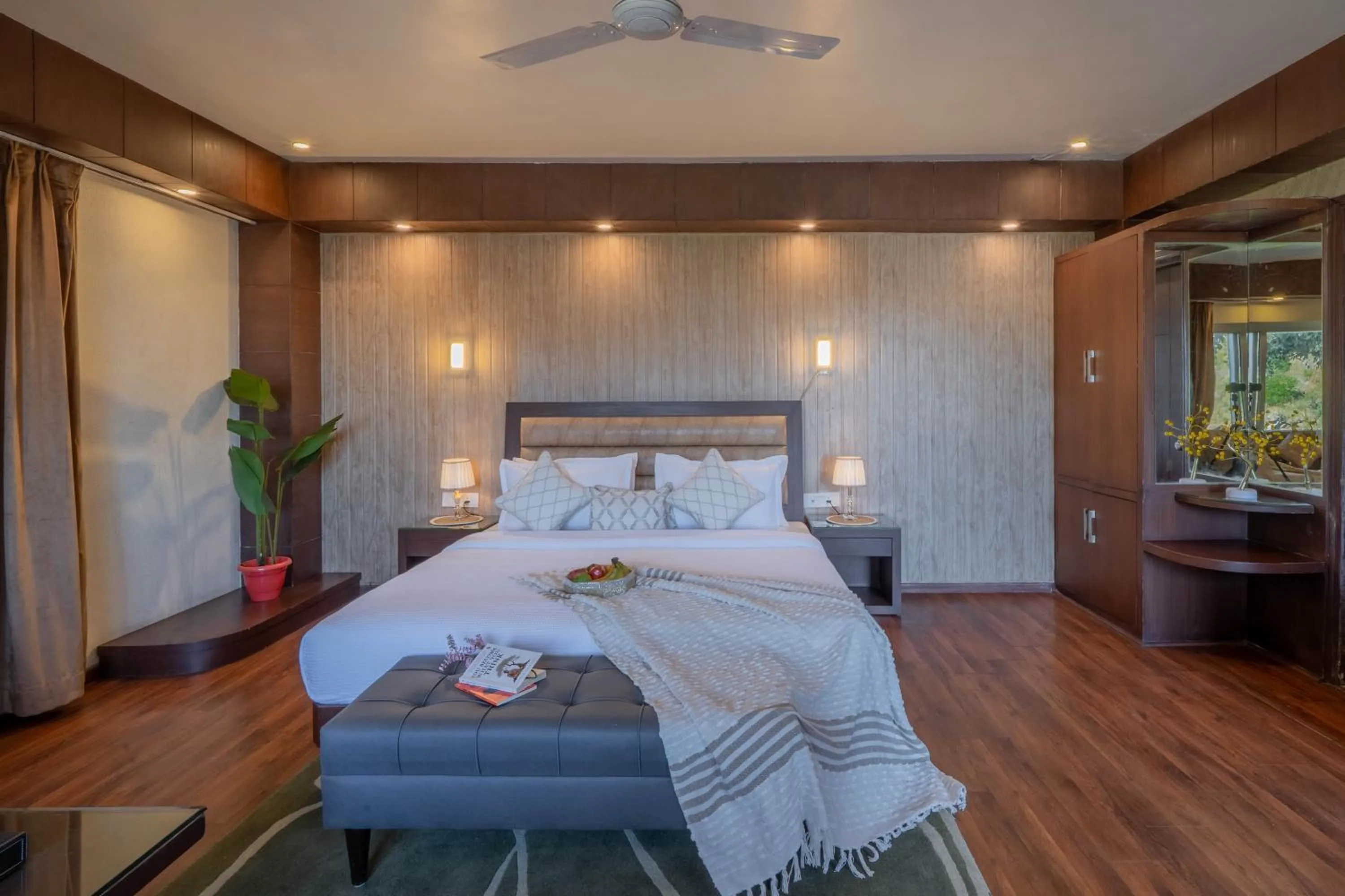 Bed in Perfectstayz Premium The Pride at mall road