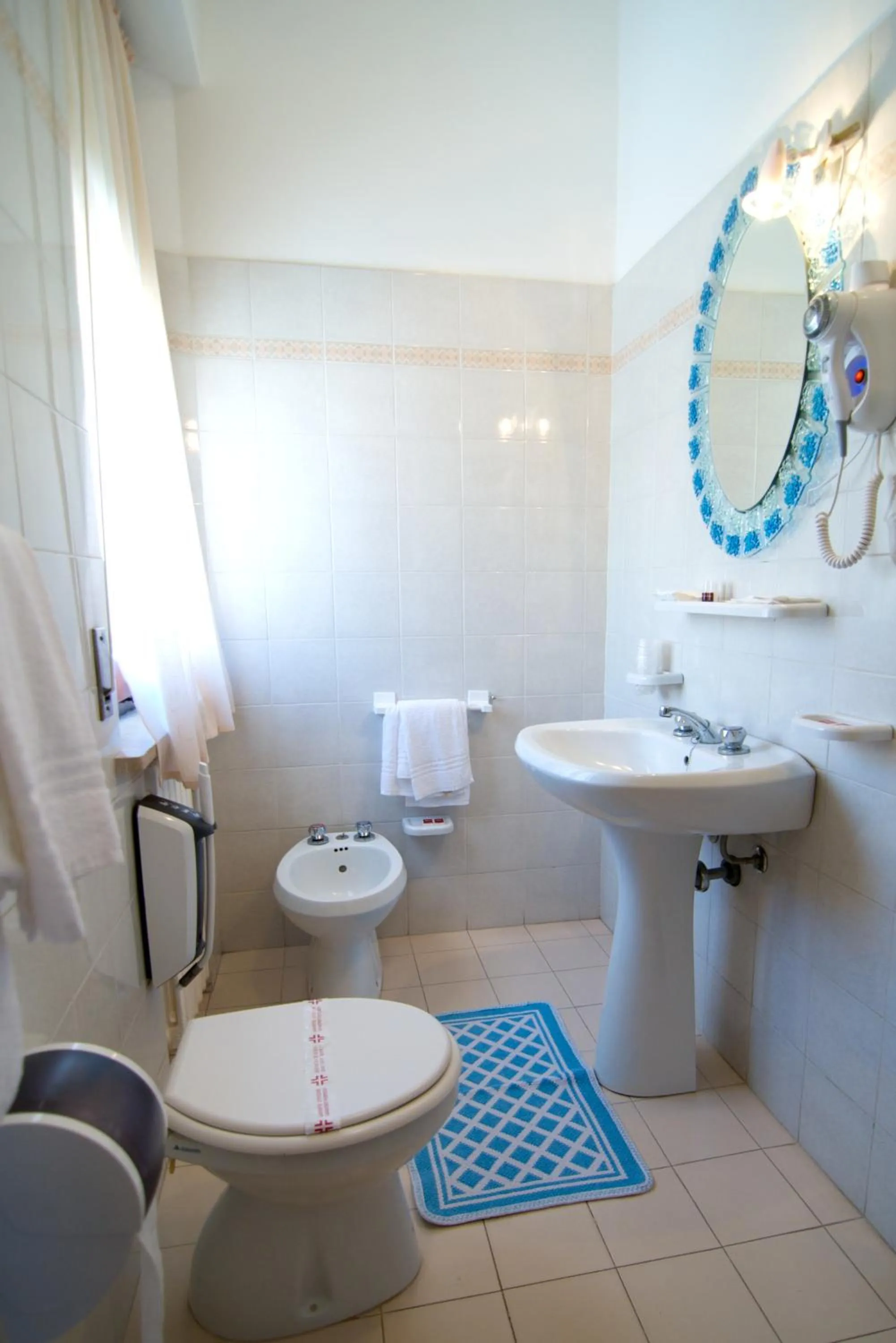 Bathroom in Hotel Velus